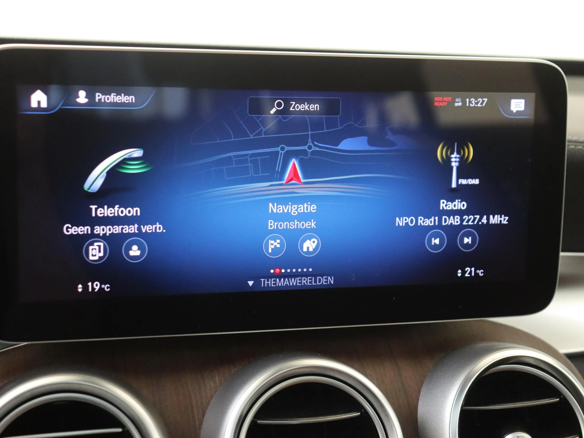 Mercedes-Benz GLC 300e 4MATIC Premium Plus