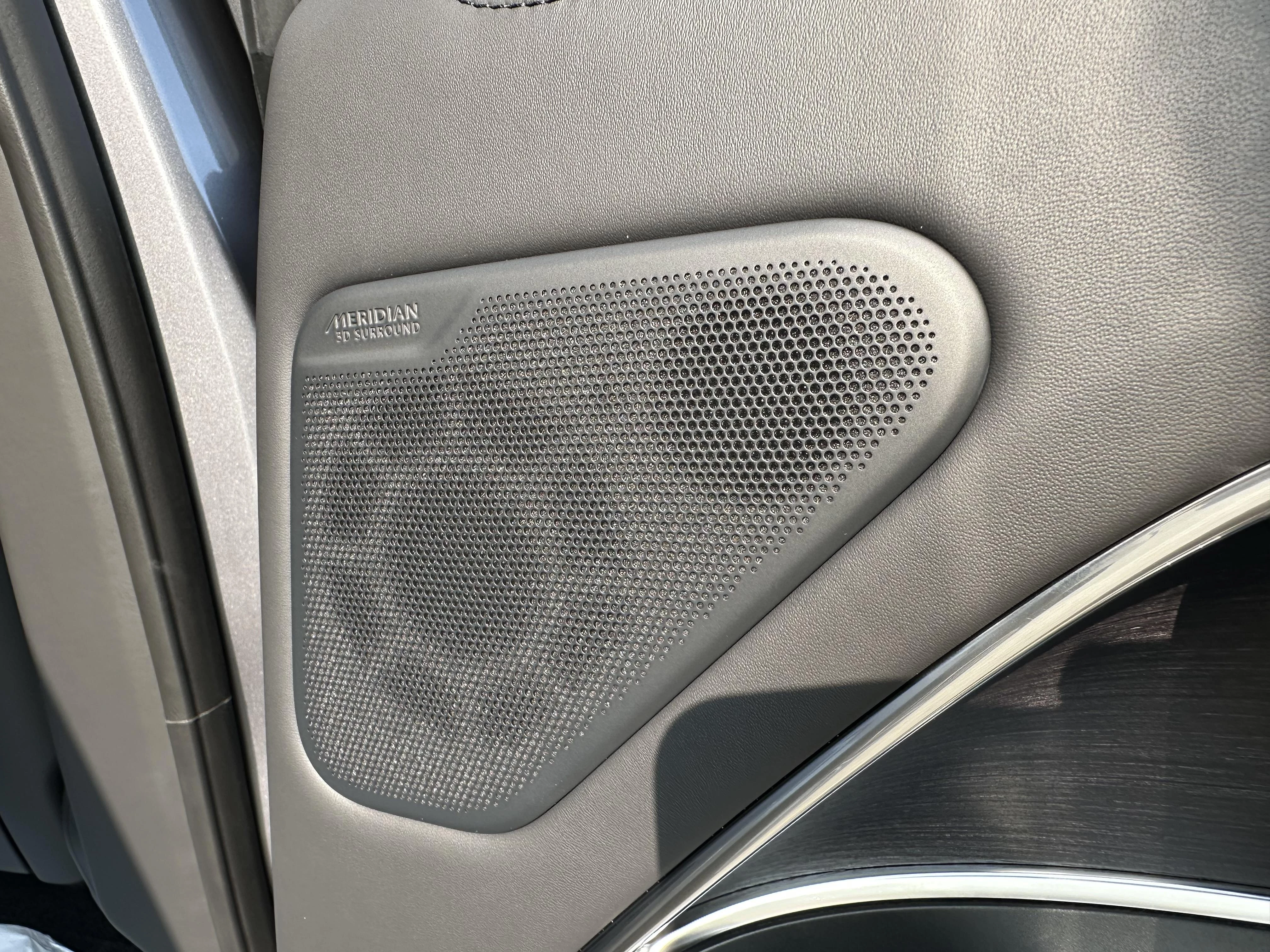 Land Rover-Range Rover-image-31