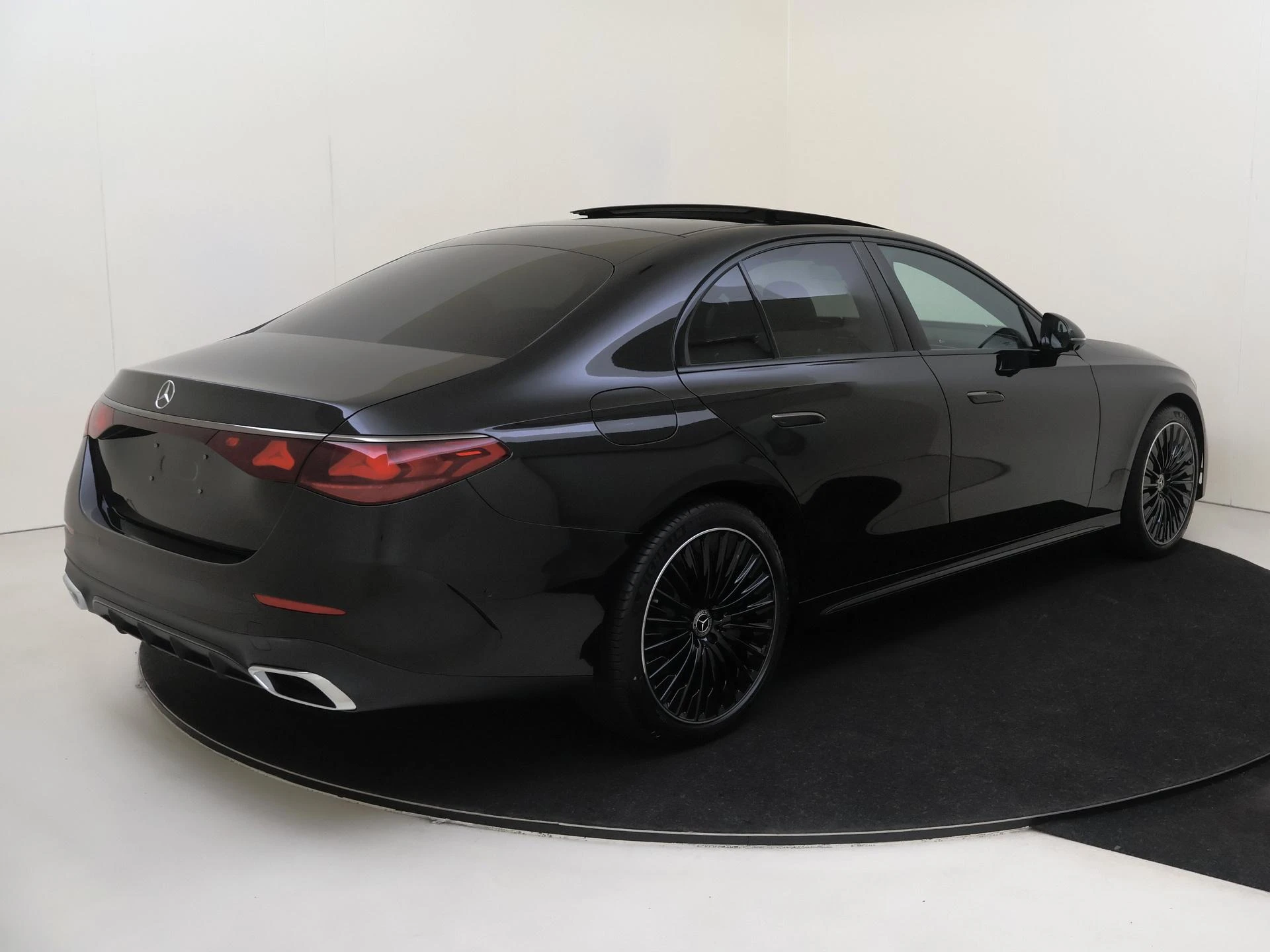 Mercedes-Benz E-Klasse 300 e Business Solution AMG