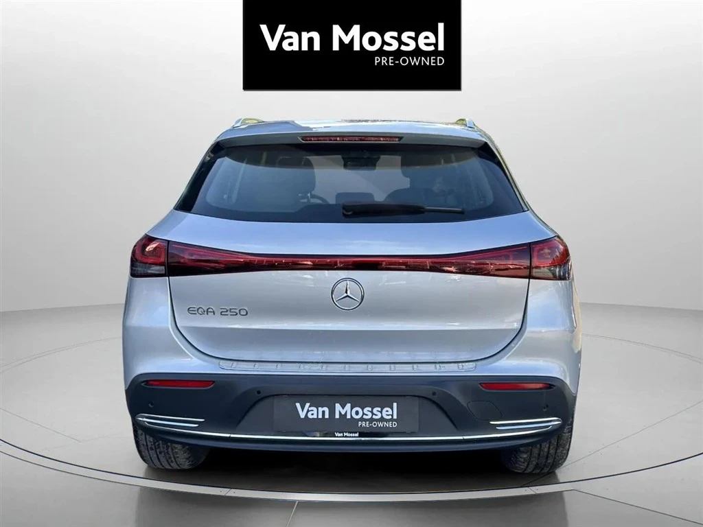 Mercedes-Benz-EQA-image-5