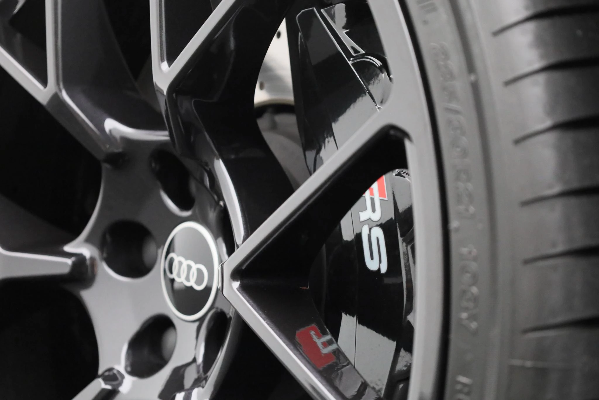 Audi-RS5-image-16