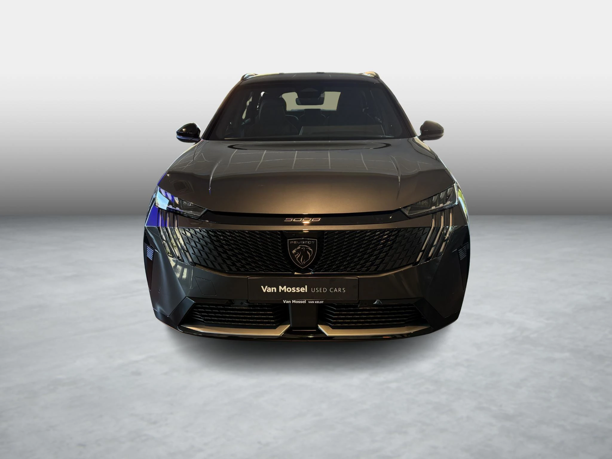 Peugeot-e-5008-image-7