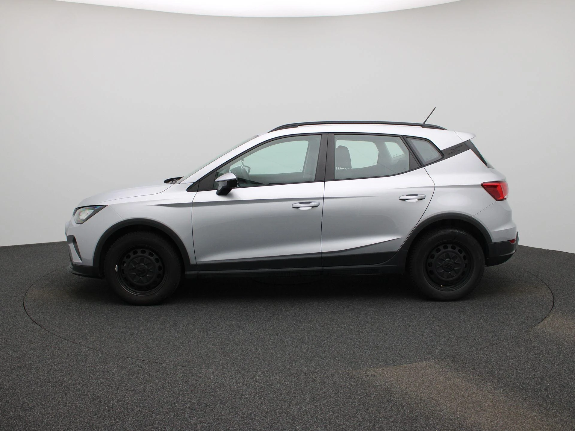 SEAT-Arona-image-3