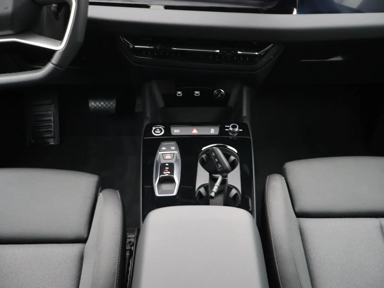 Audi-Q6 e-tron-image-13