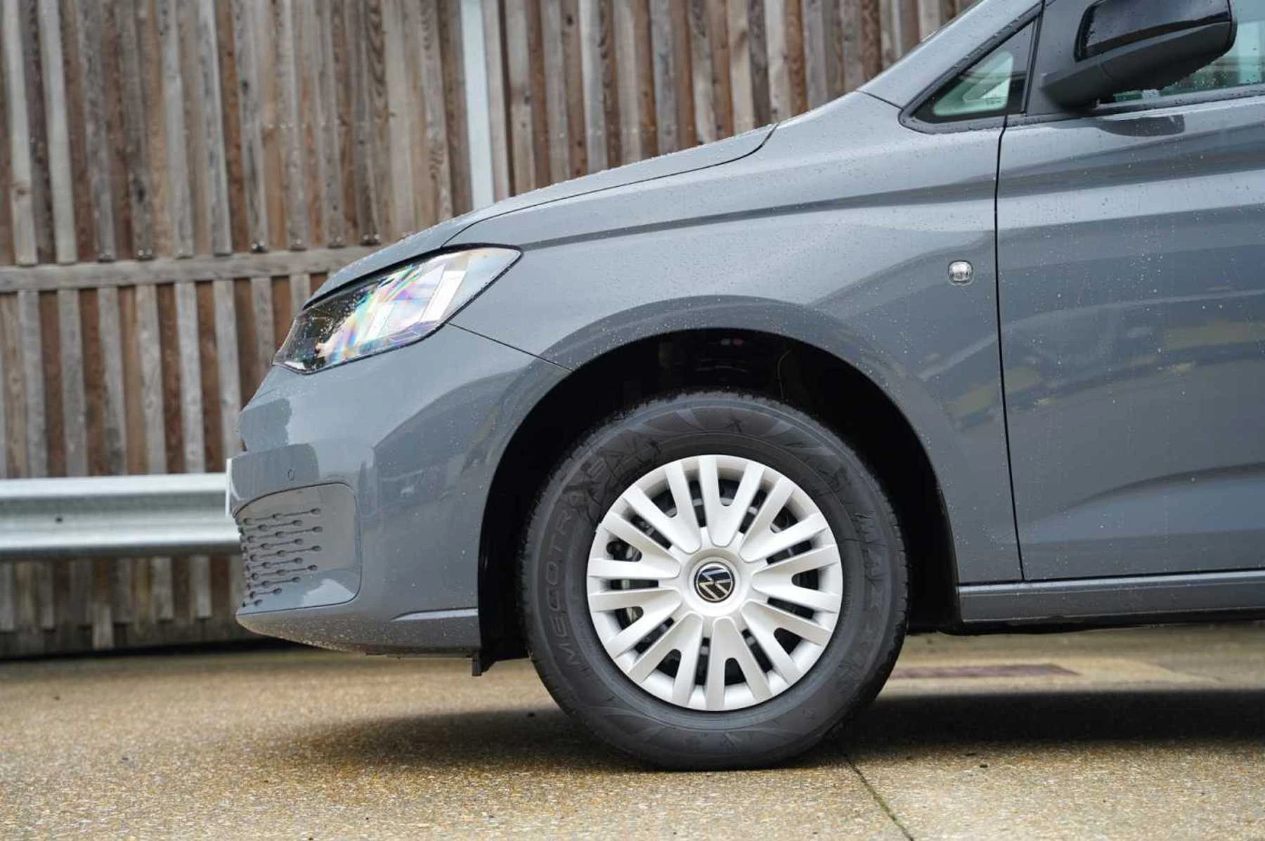 Volkswagen-Caddy-image-4