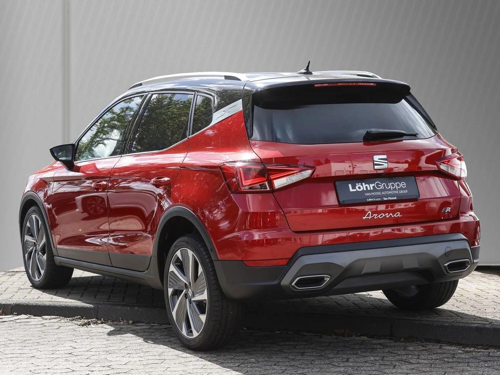 SEAT-Arona-image-3