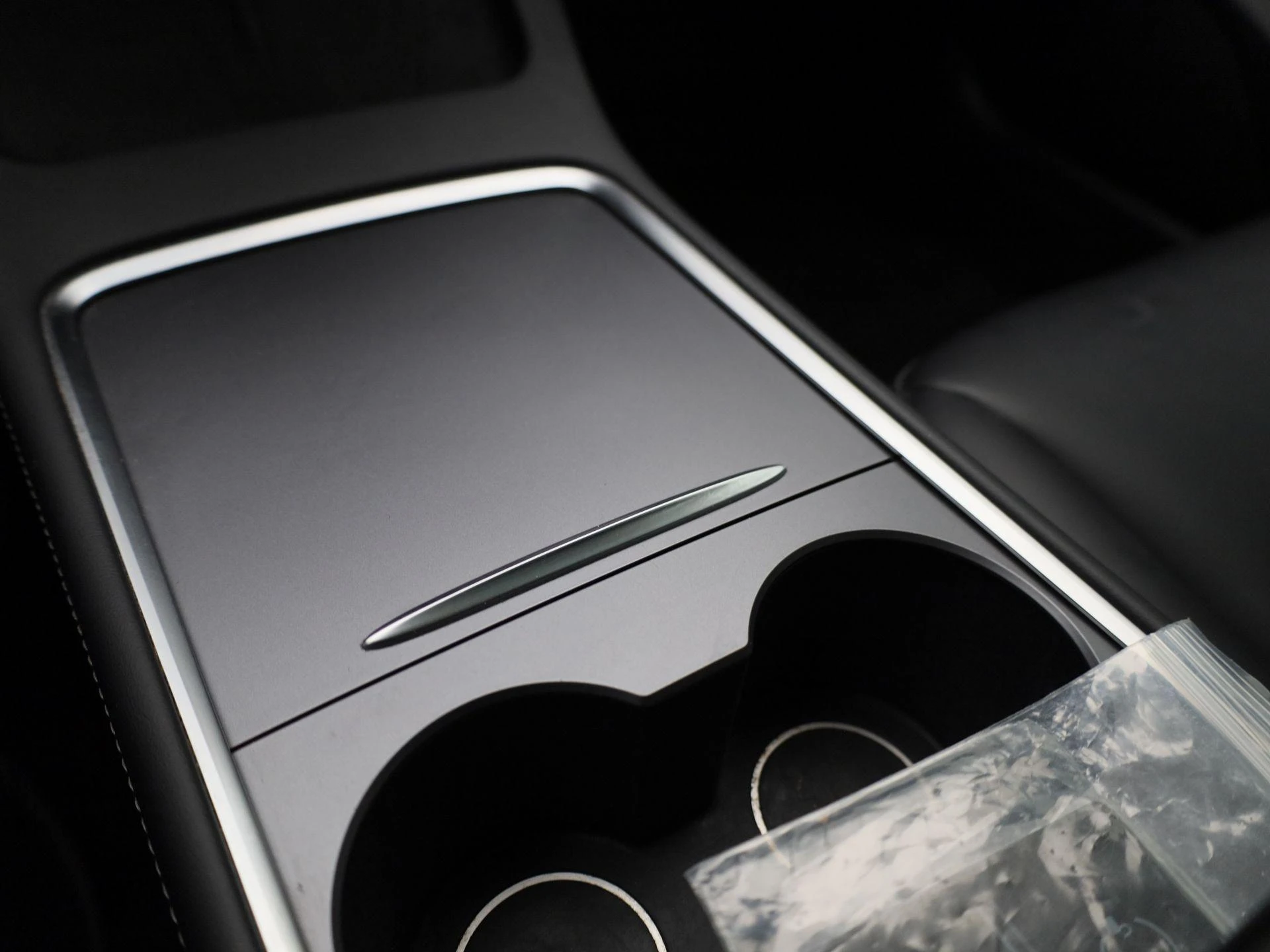 Tesla-Model 3-image-24