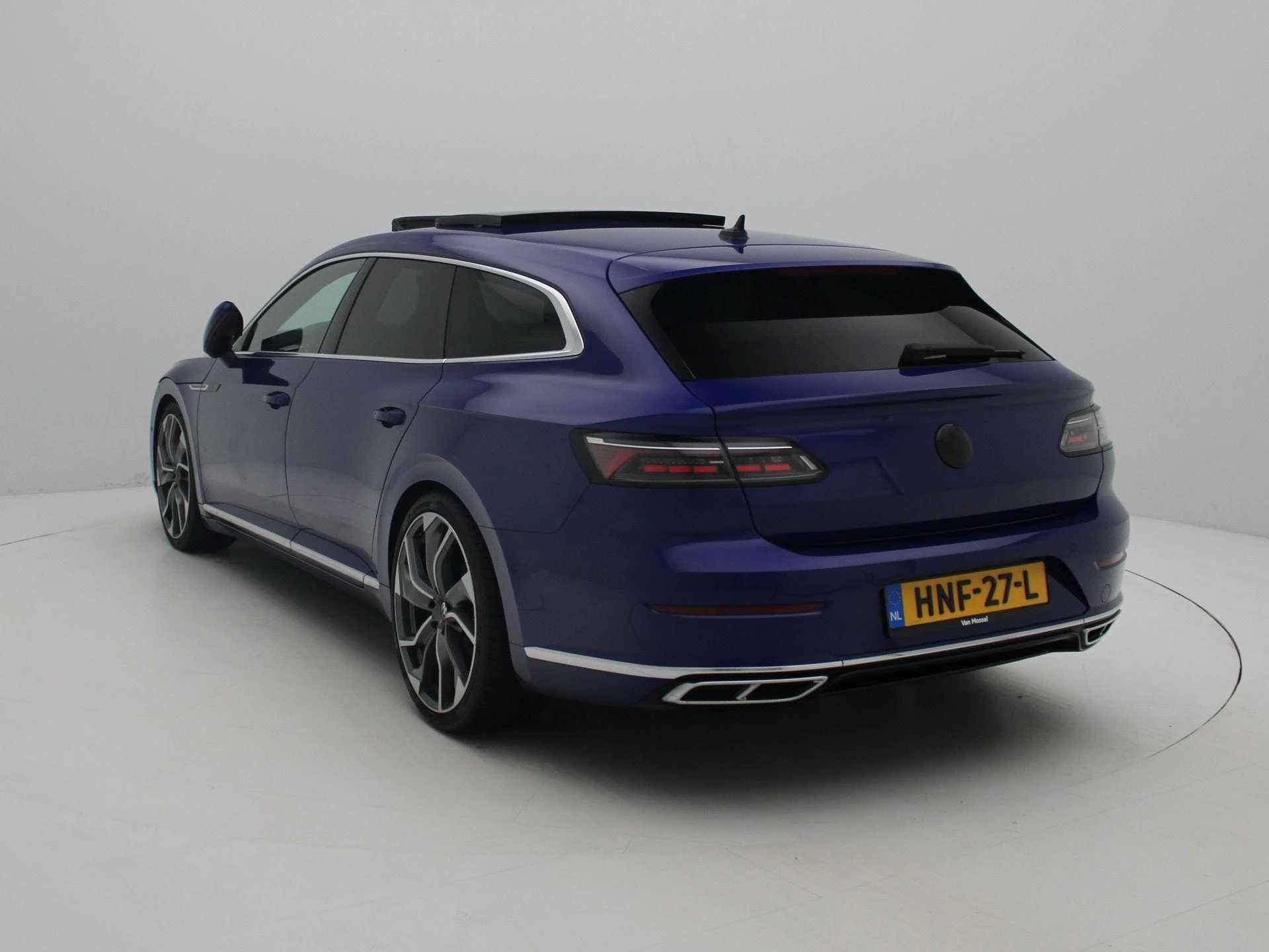 Volkswagen-Arteon-image-1