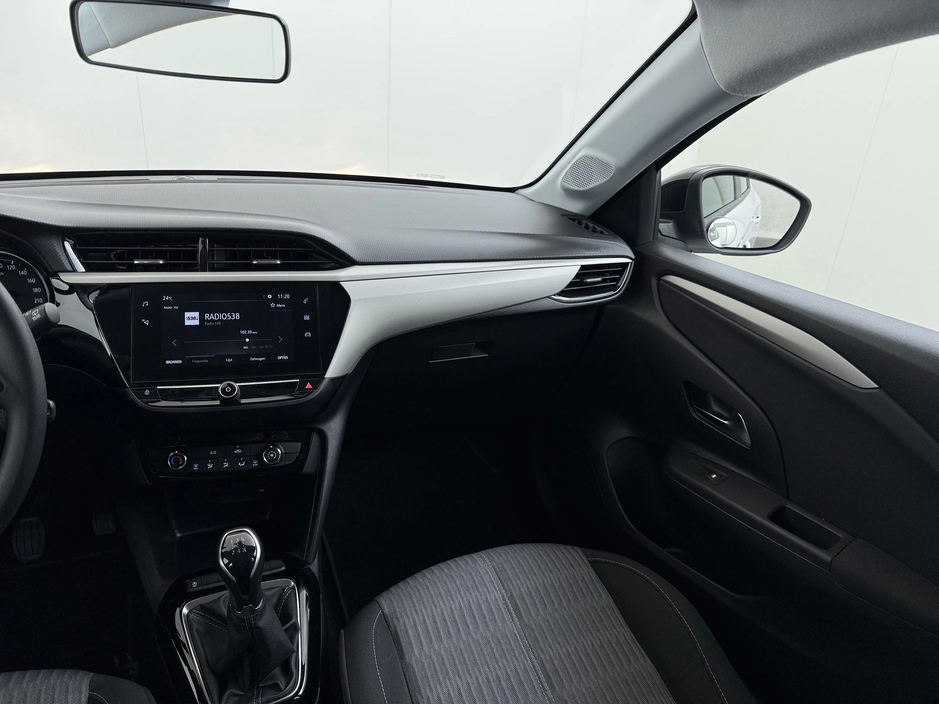 Opel-Corsa-image-16