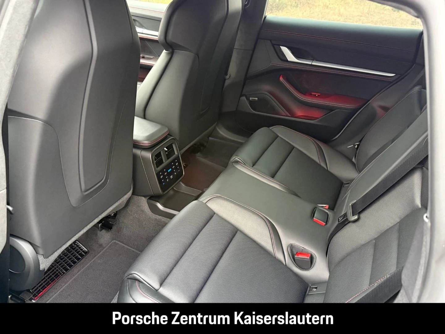Porsche Taycan GTS Sport Turismo HA-Lenkung Active-Ride gts