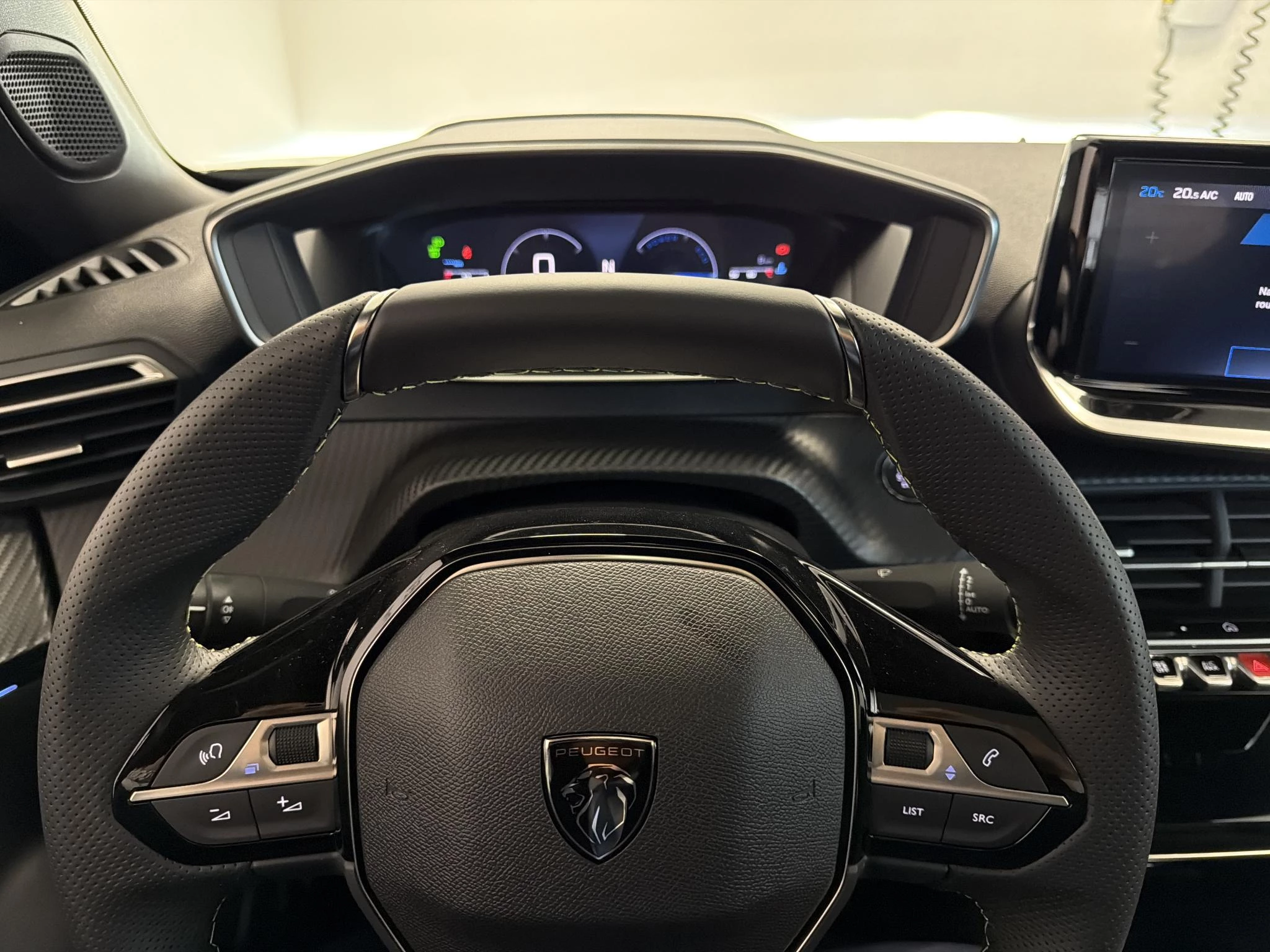 Peugeot-2008-image-10