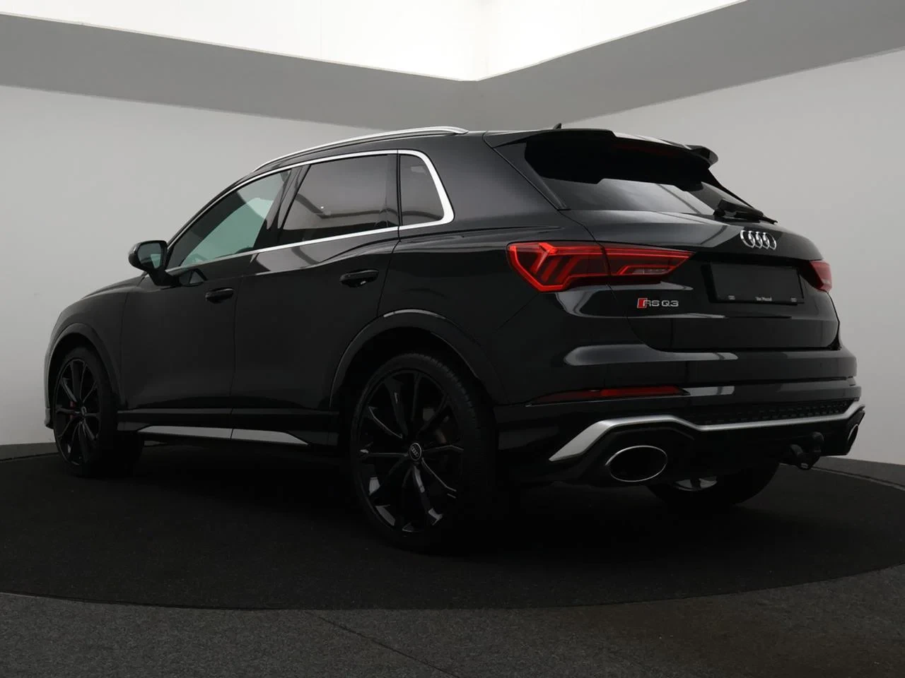 Audi-RSQ3-image-1