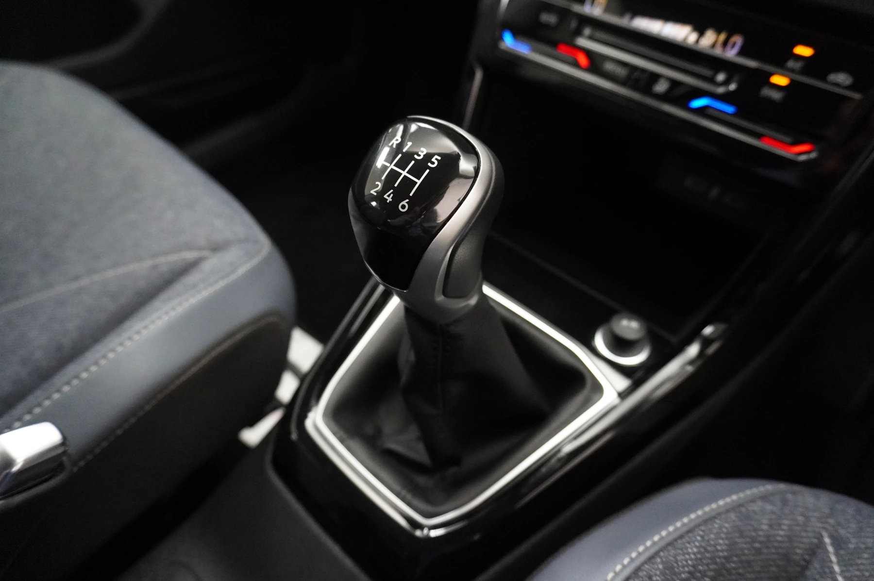 Volkswagen-T-Cross-image-26