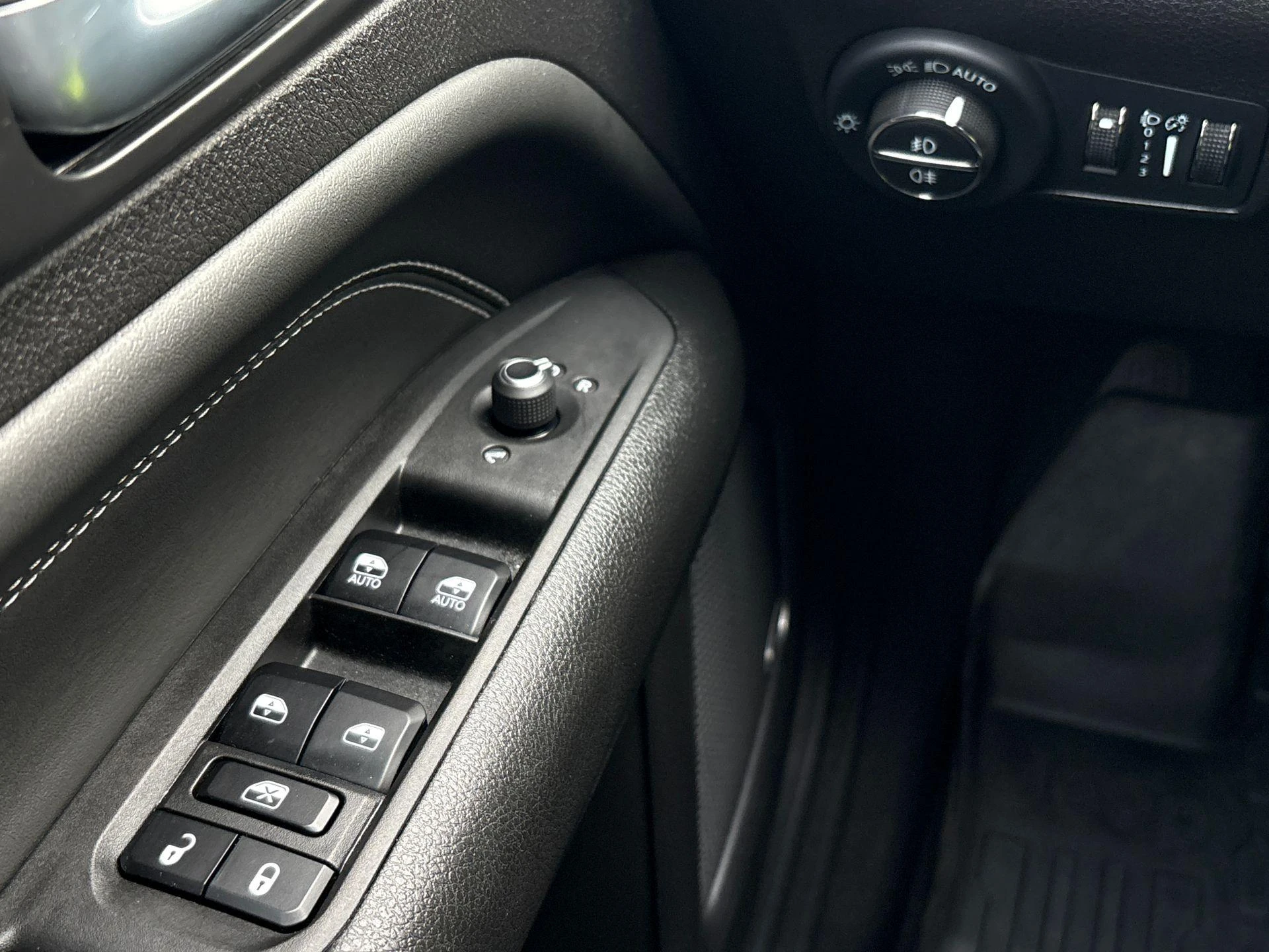 Jeep-Compass-image-24