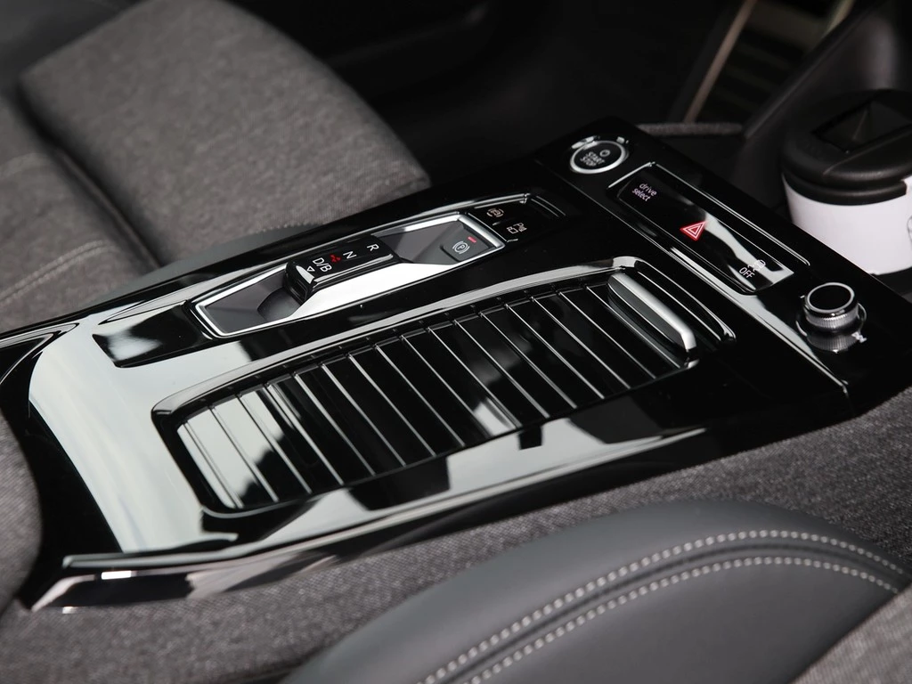 Audi Q6 e-tron Sportback performance S line AHK ACC