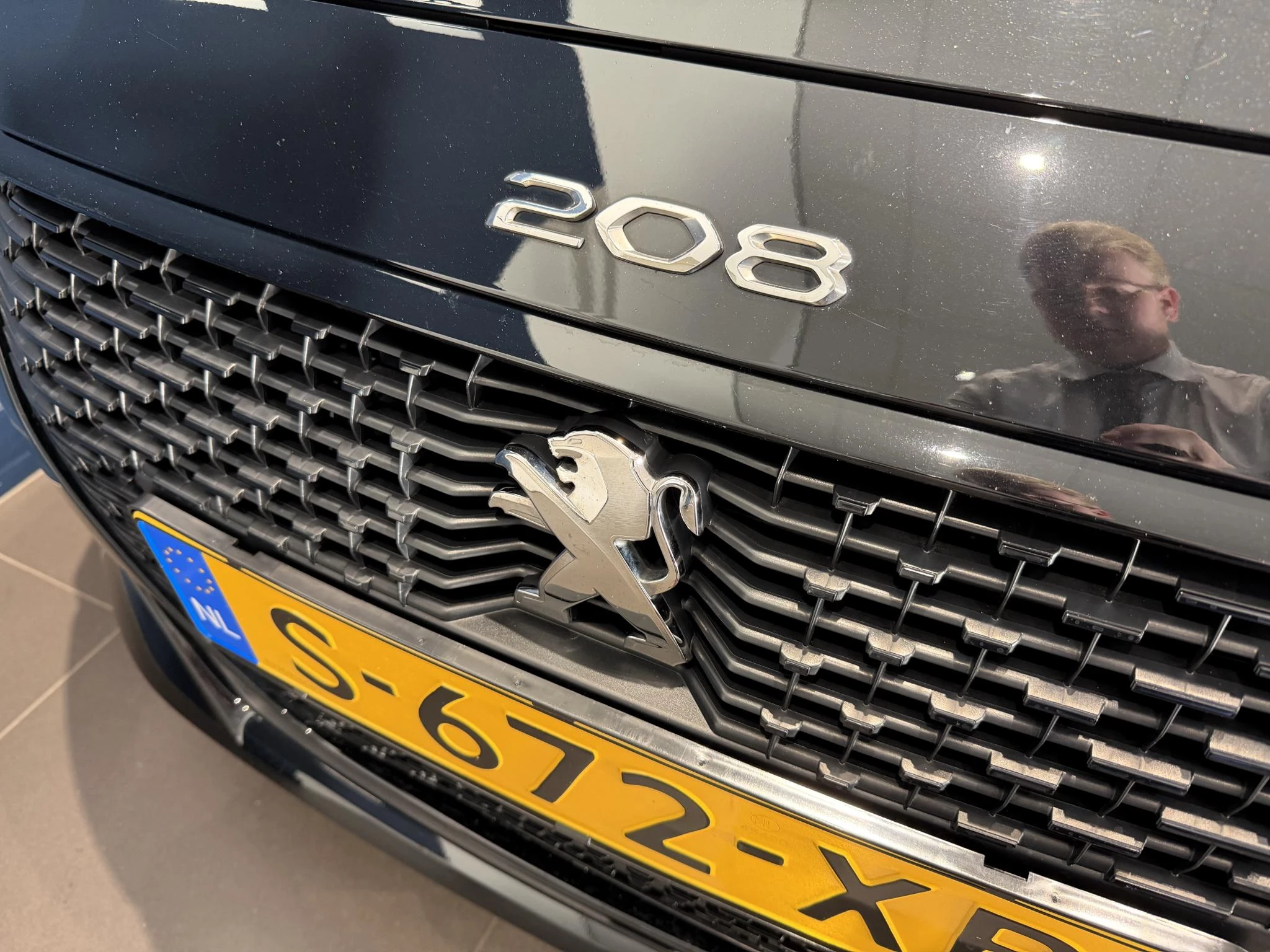 Peugeot-e-208-image-4