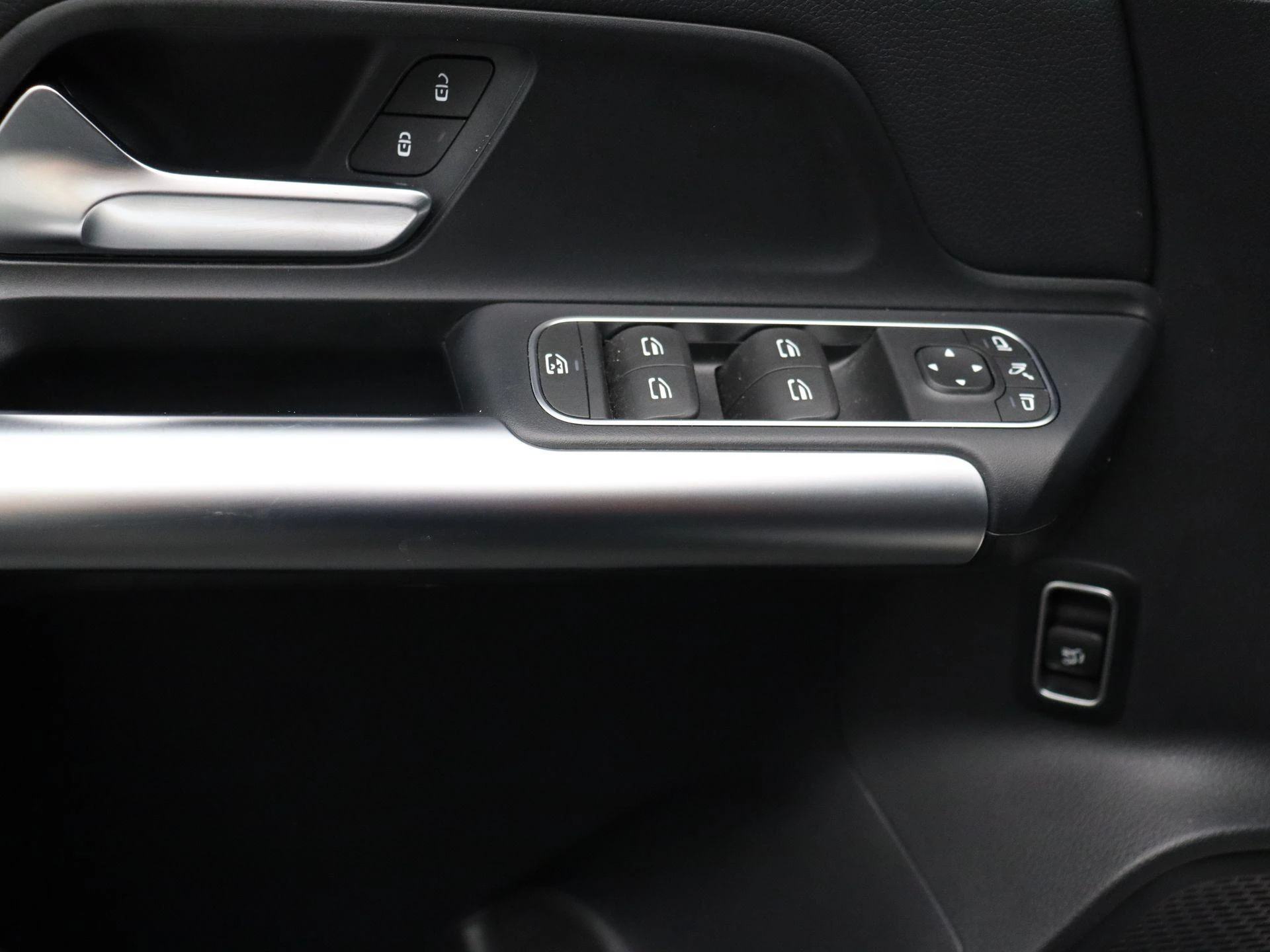 Mercedes-Benz EQA 250 Business Line
