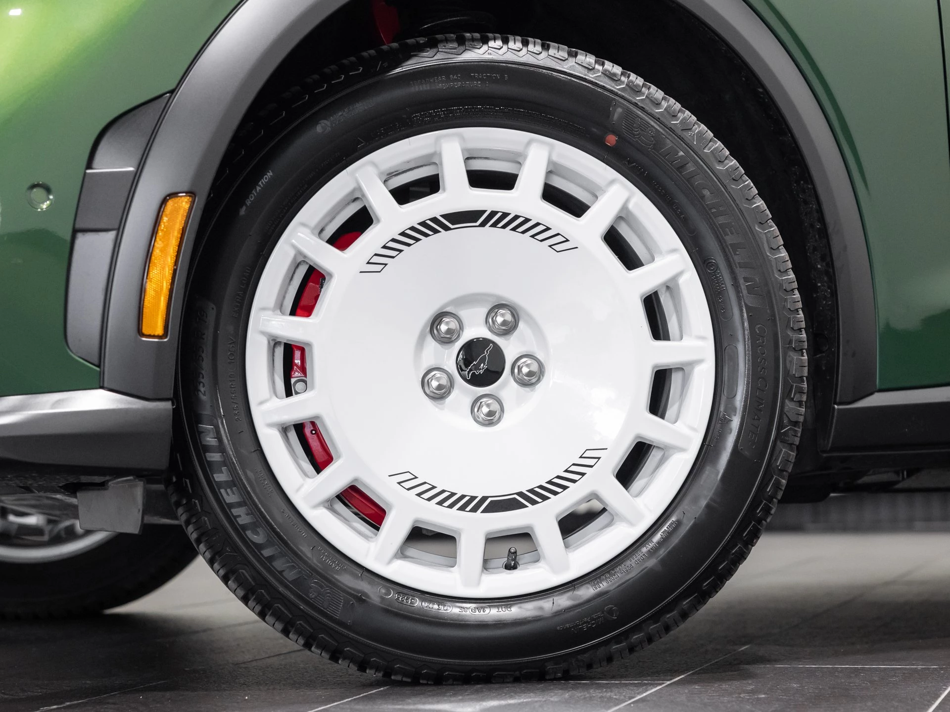 Ford-Mustang Mach-E-image-10