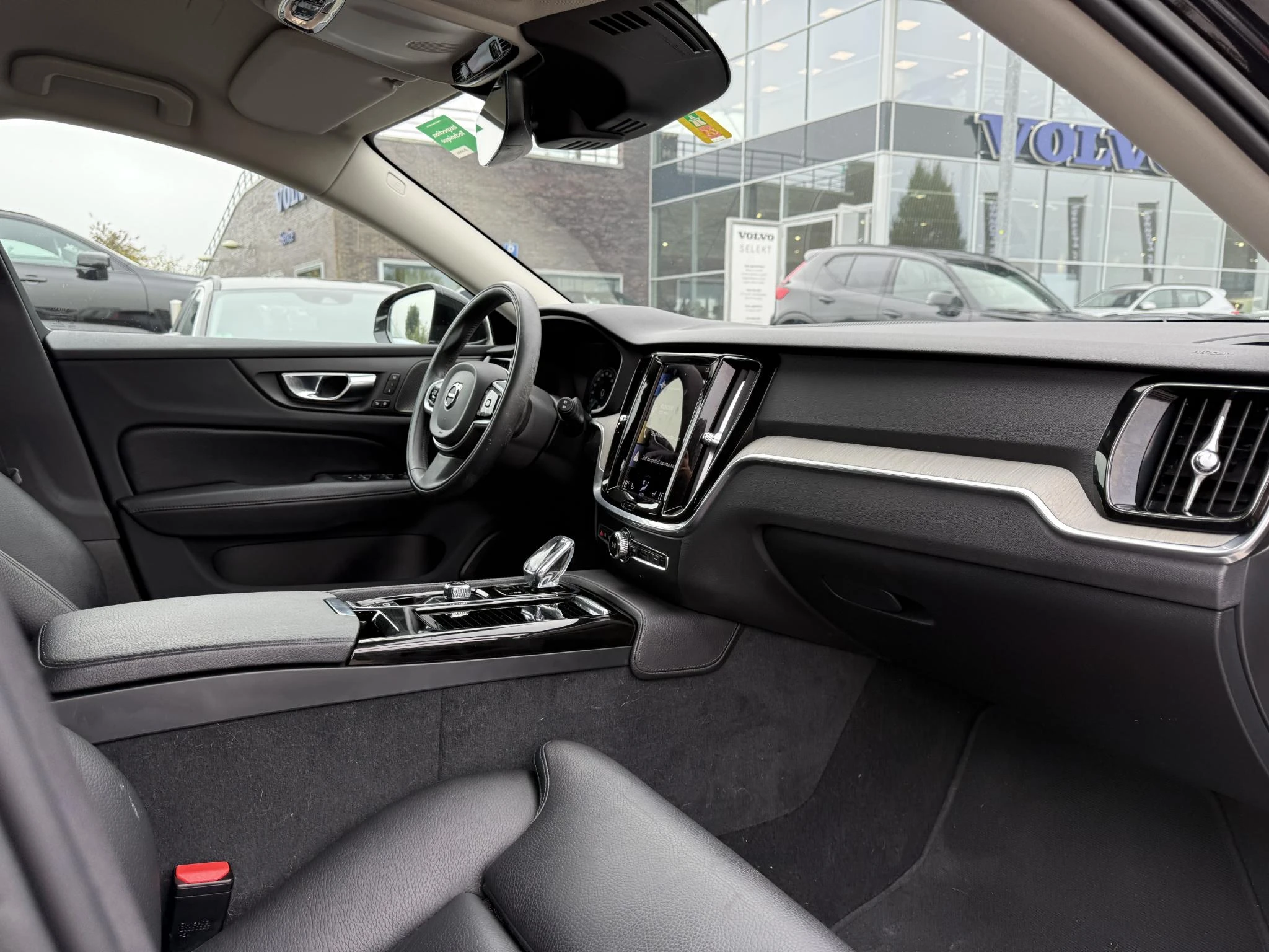 Volvo-V60-image-12