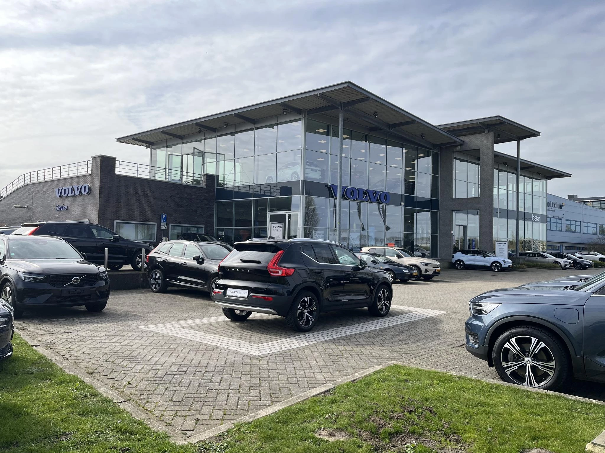 Volvo XC40 T4 Recharge Inscription Expression