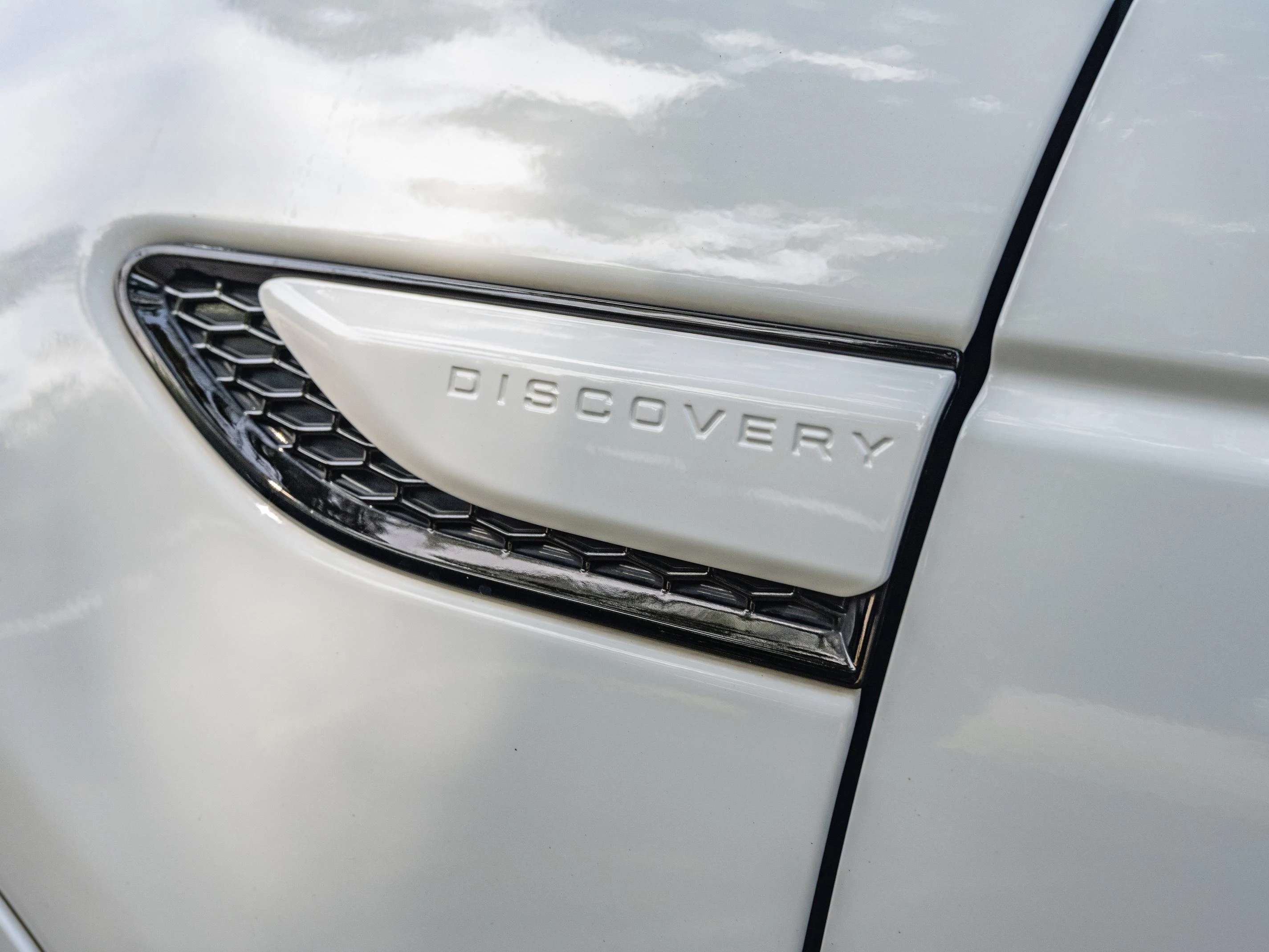 Land Rover Discovery Sport P300e R-Dynamic HSE AWD Auto. 23MY