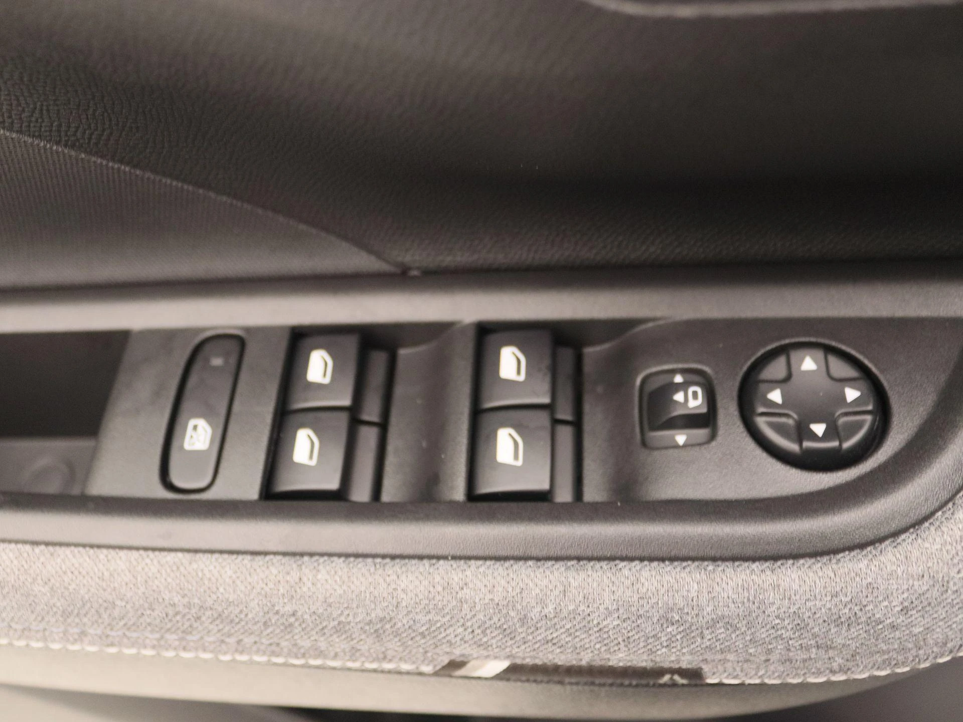 Opel-Frontera-image-19
