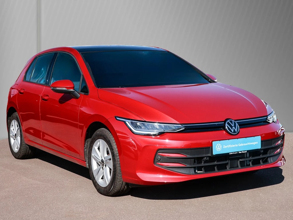 Volkswagen Golf VIII 1.5 eTSI DSG Life Pano, AHK, VWG
