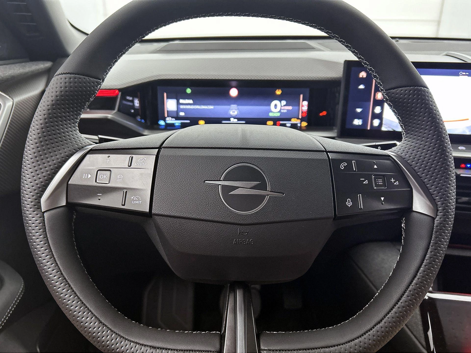 Opel-Grandland-image-38