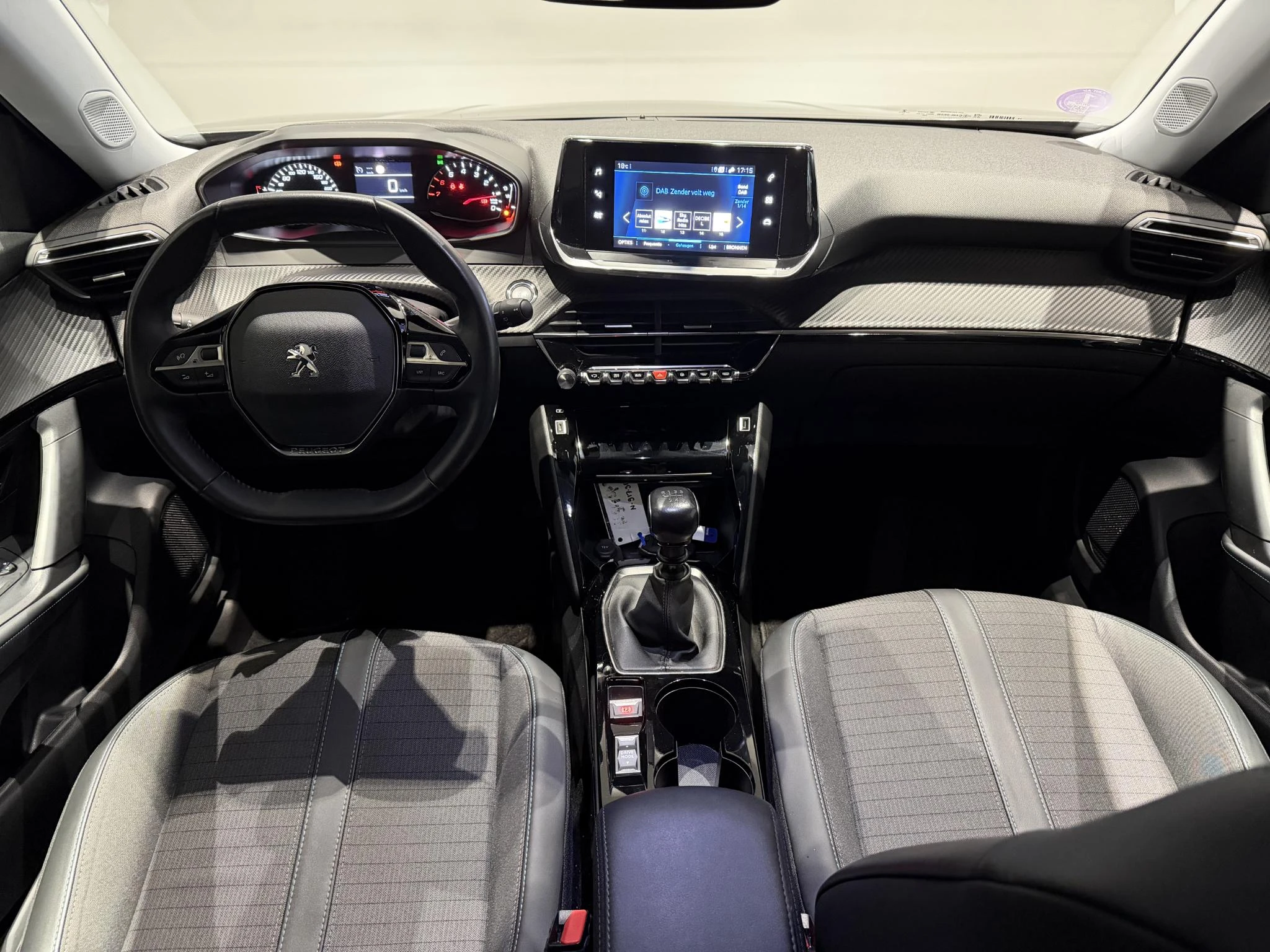 Peugeot-2008-image-11