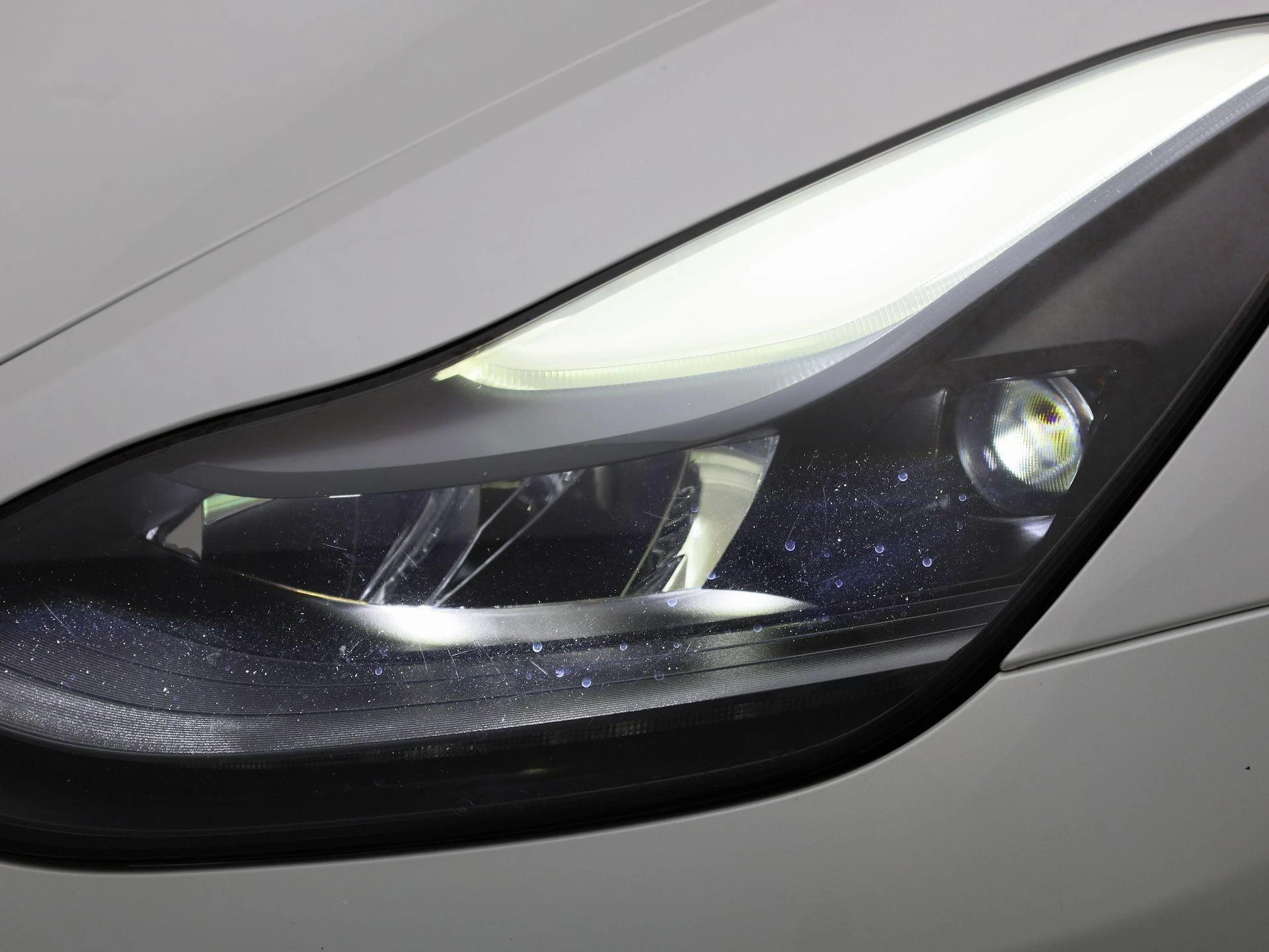 Tesla-Model 3-image-13