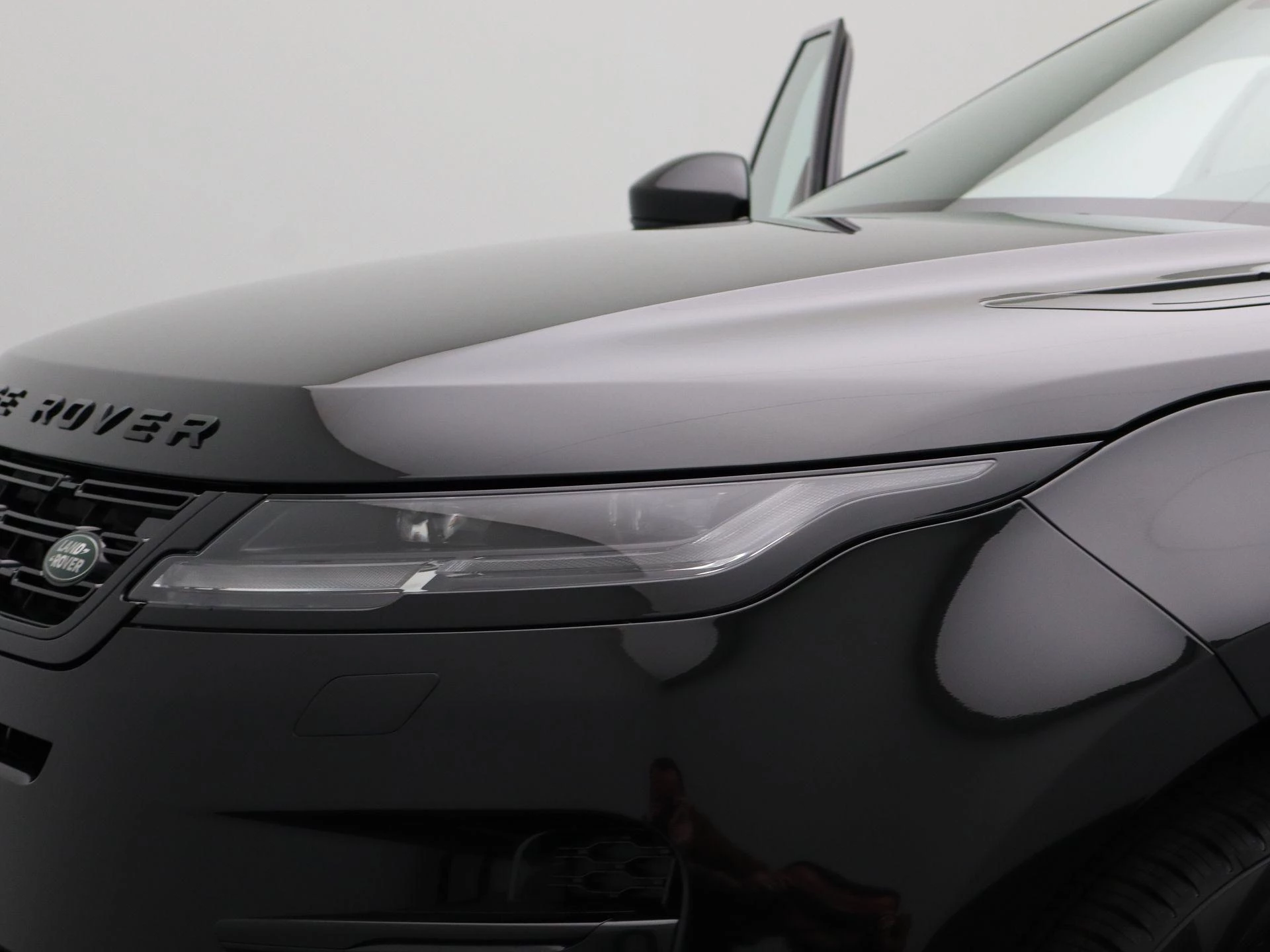 Land Rover-Range Rover Evoque-image-13