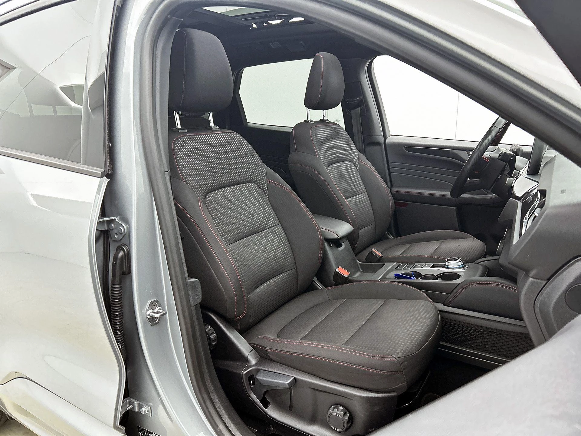 Ford-Kuga-image-40
