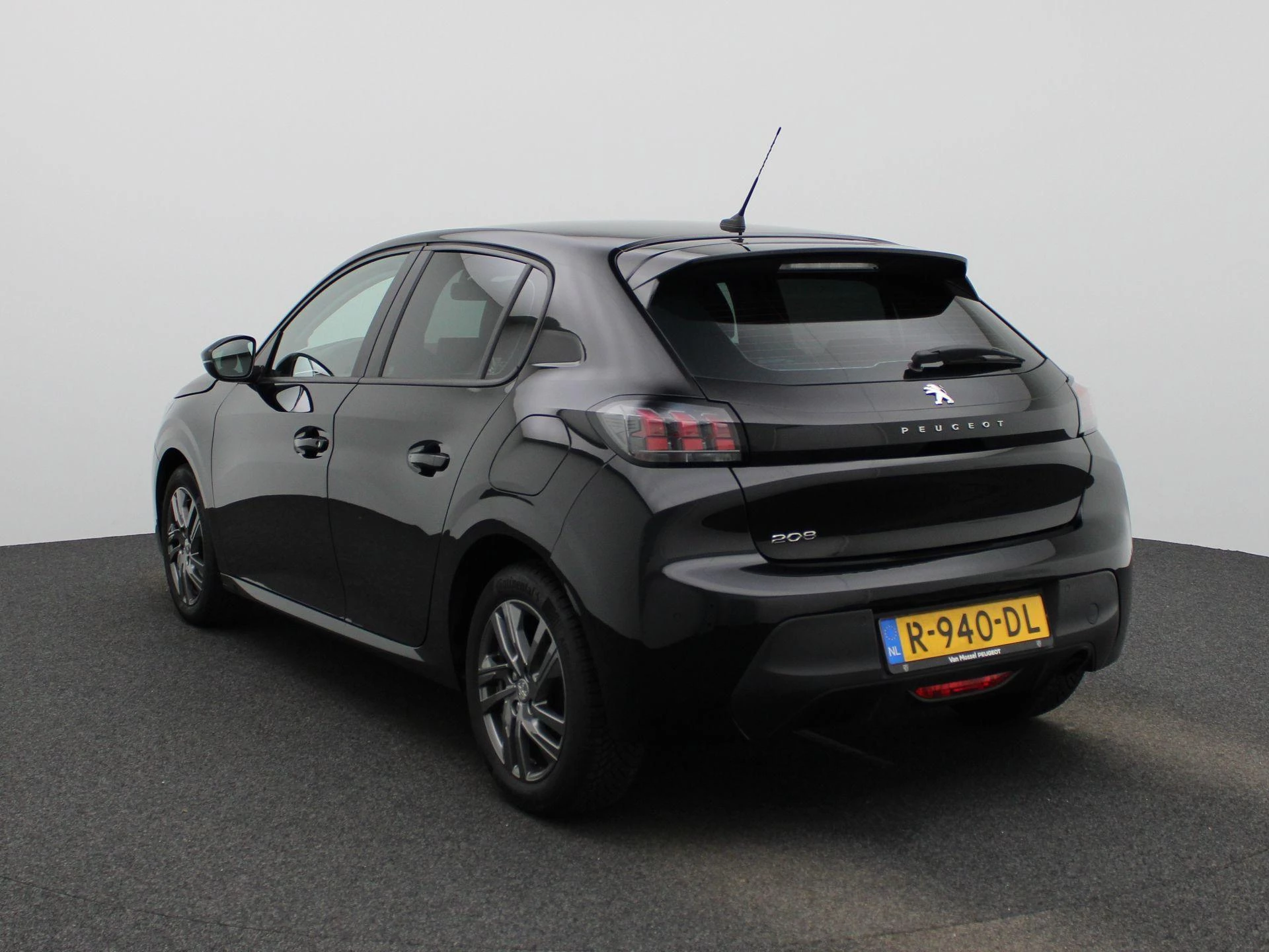 Peugeot-208-image-1