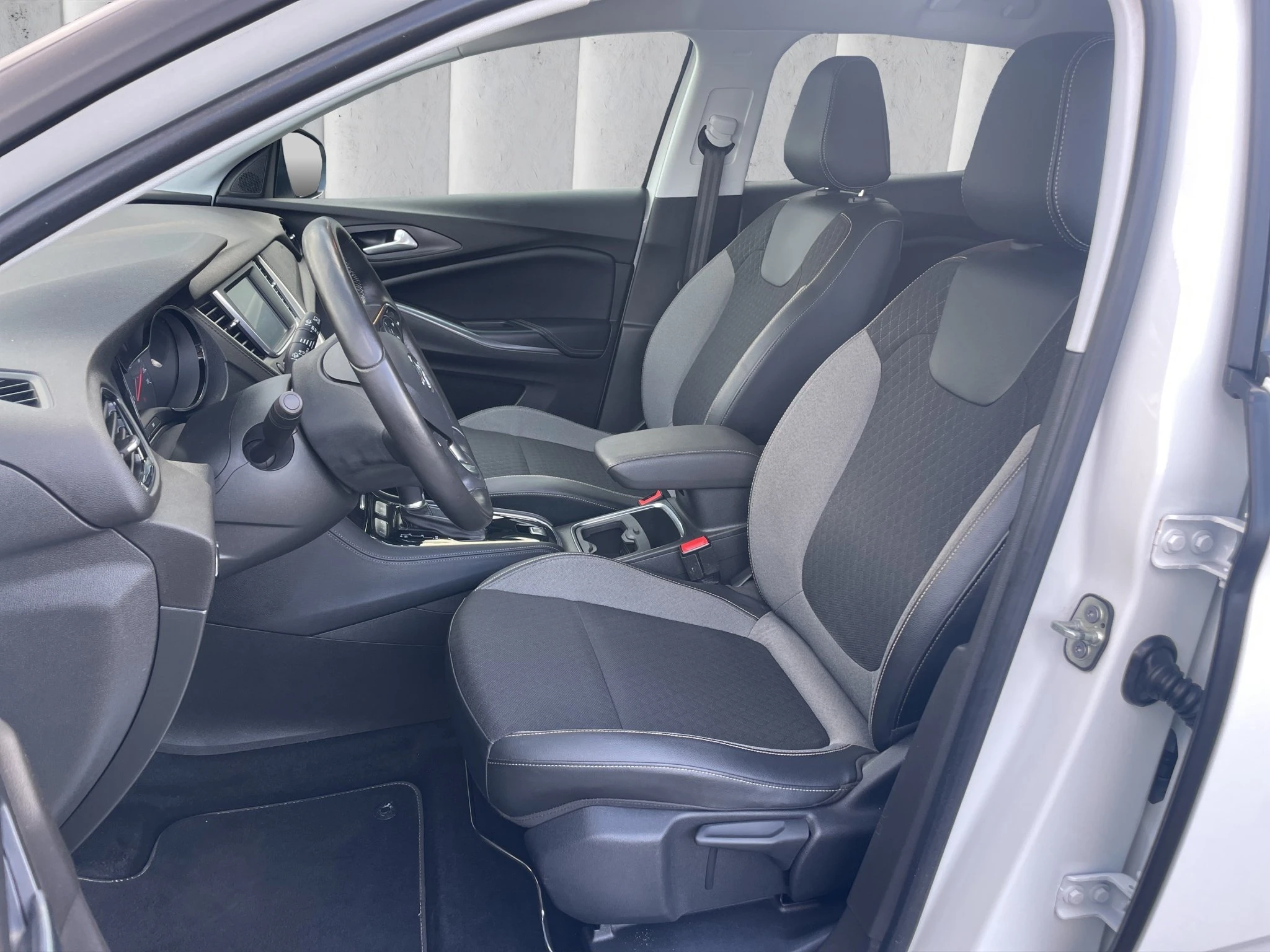 Opel-Grandland X-image-9