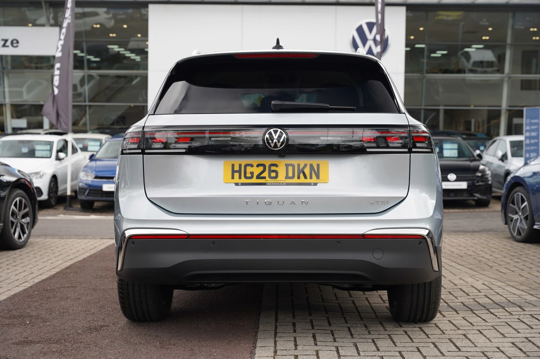 Volkswagen-Tiguan-image-13