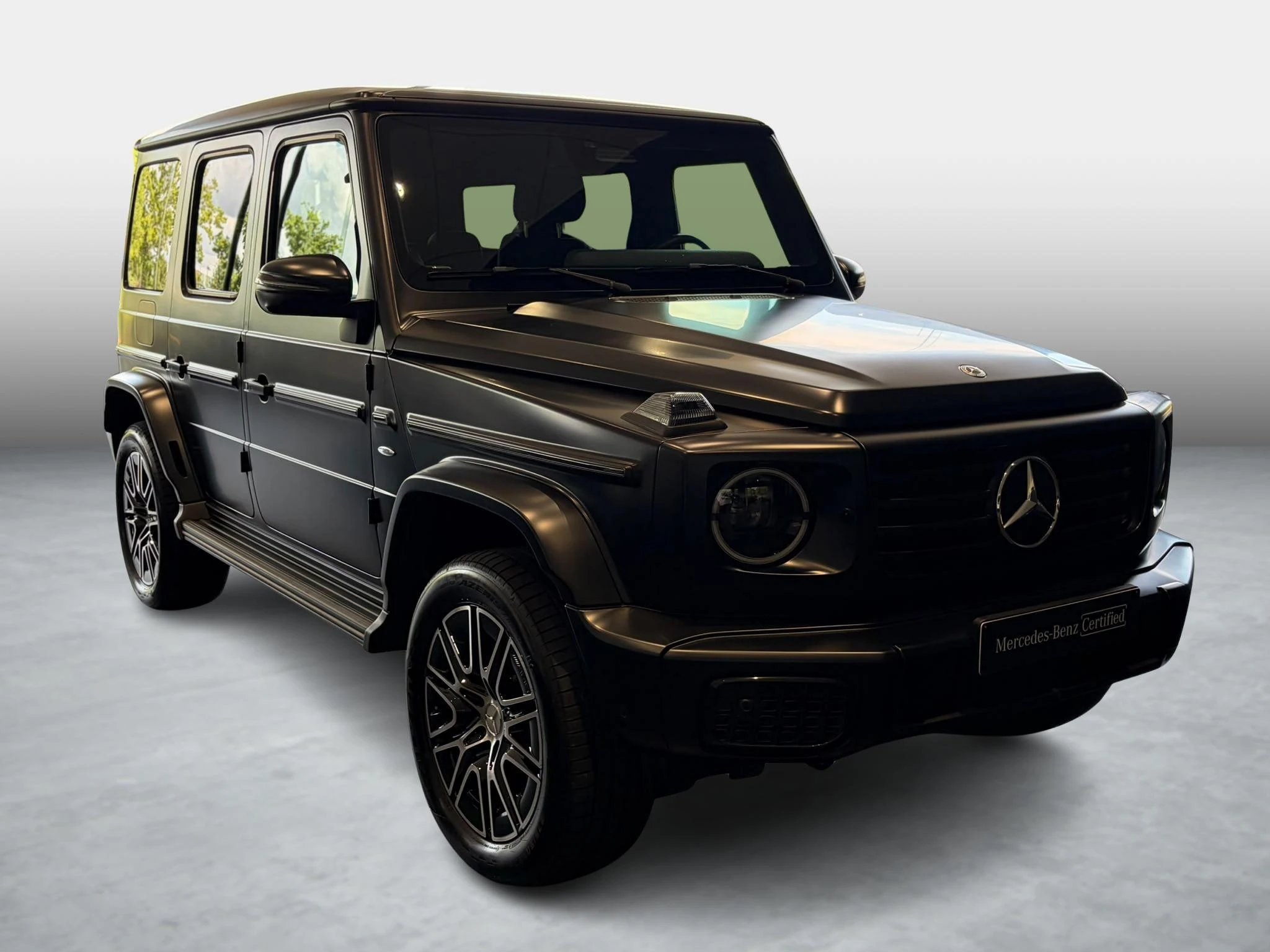 Mercedes-Benz-G-Klasse-image-2