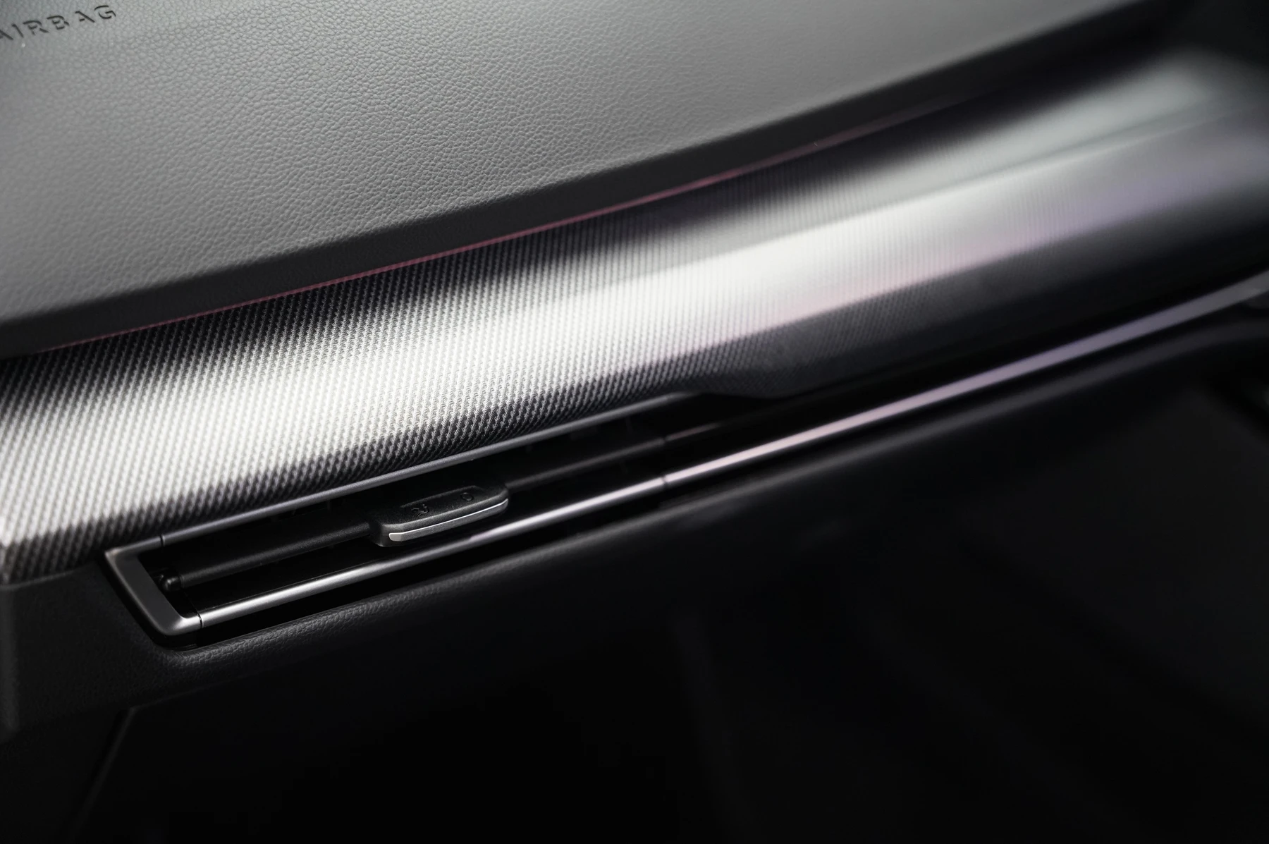 Volkswagen-Golf-image-31