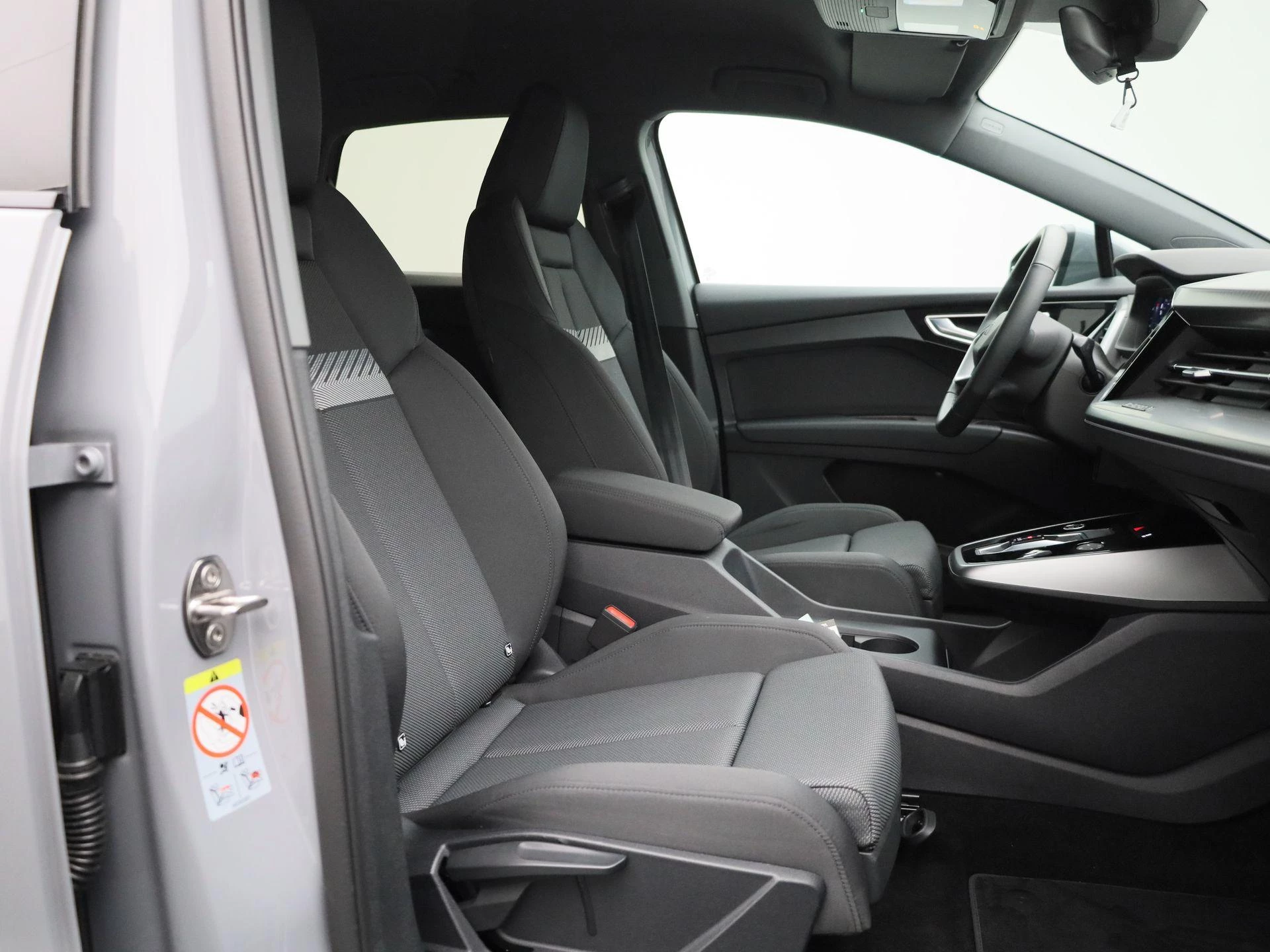 Audi-Q4 e-tron-image-35