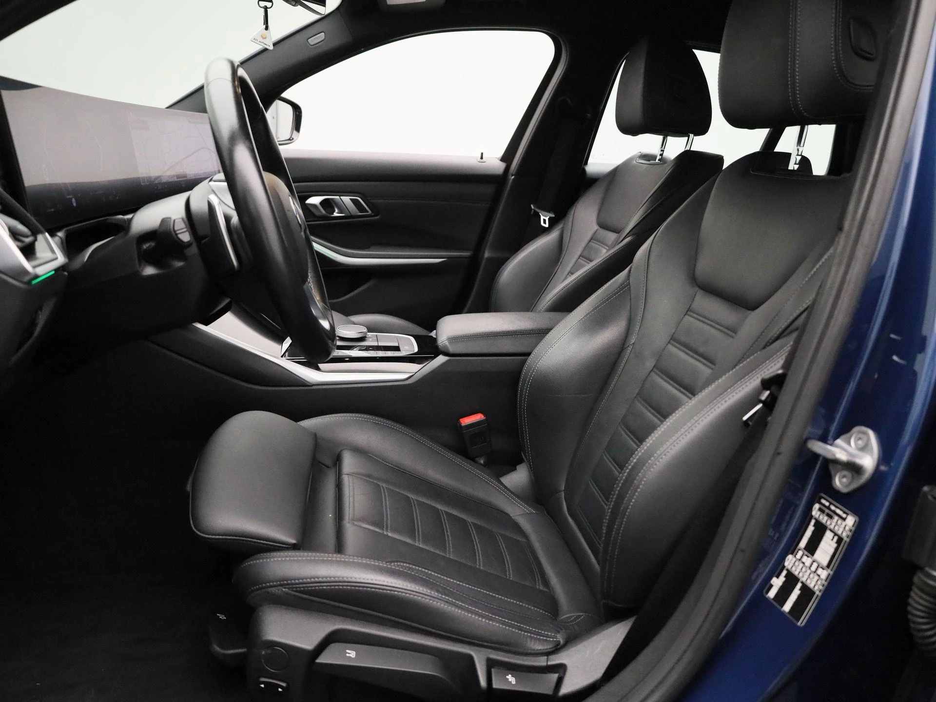 BMW-3 Serie-image-10