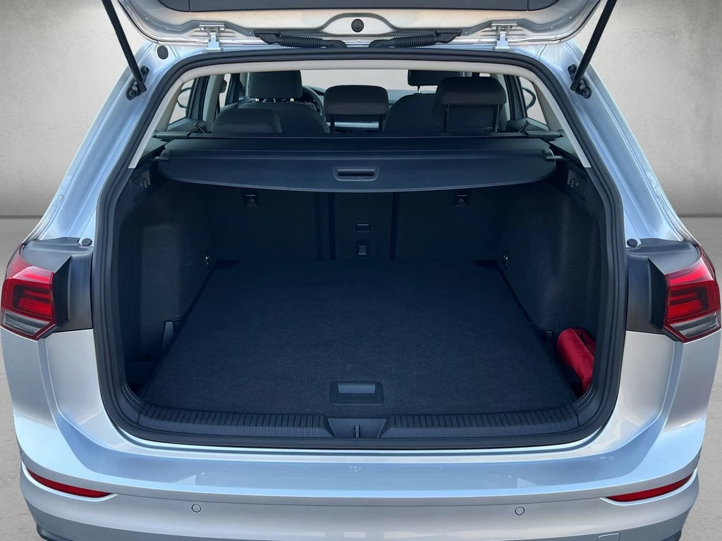 Volkswagen Golf VIII Variant 2.0 TDI DSG Life *Navi*APP*