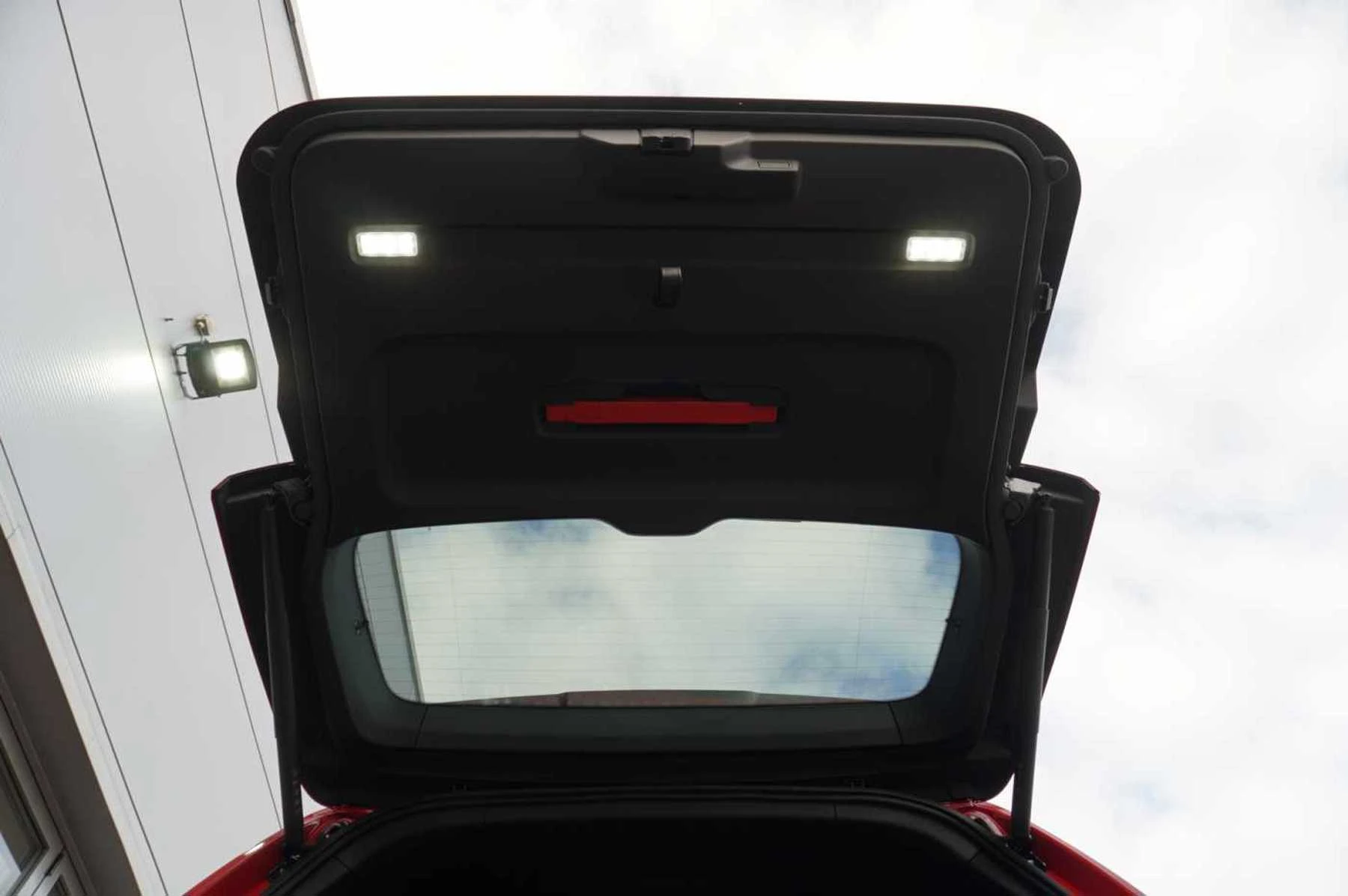Volkswagen-ID. Buzz-image-20