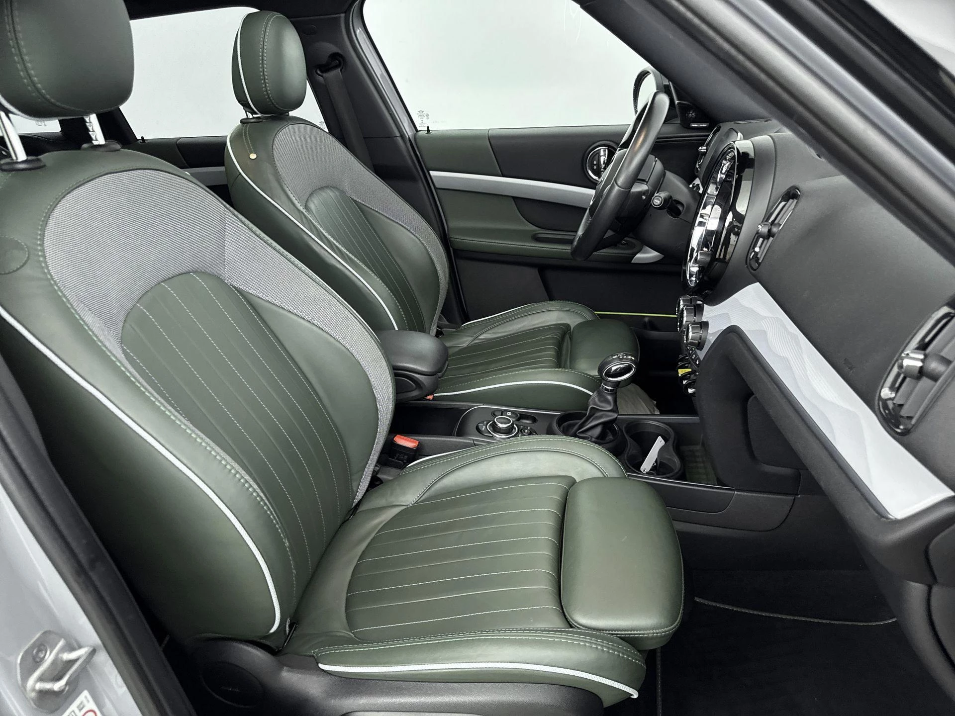 MINI-Countryman-image-28