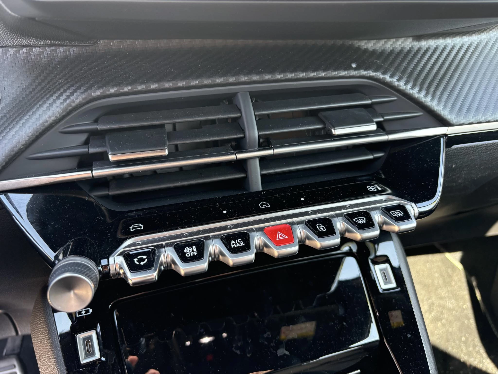 Peugeot-208-image-22