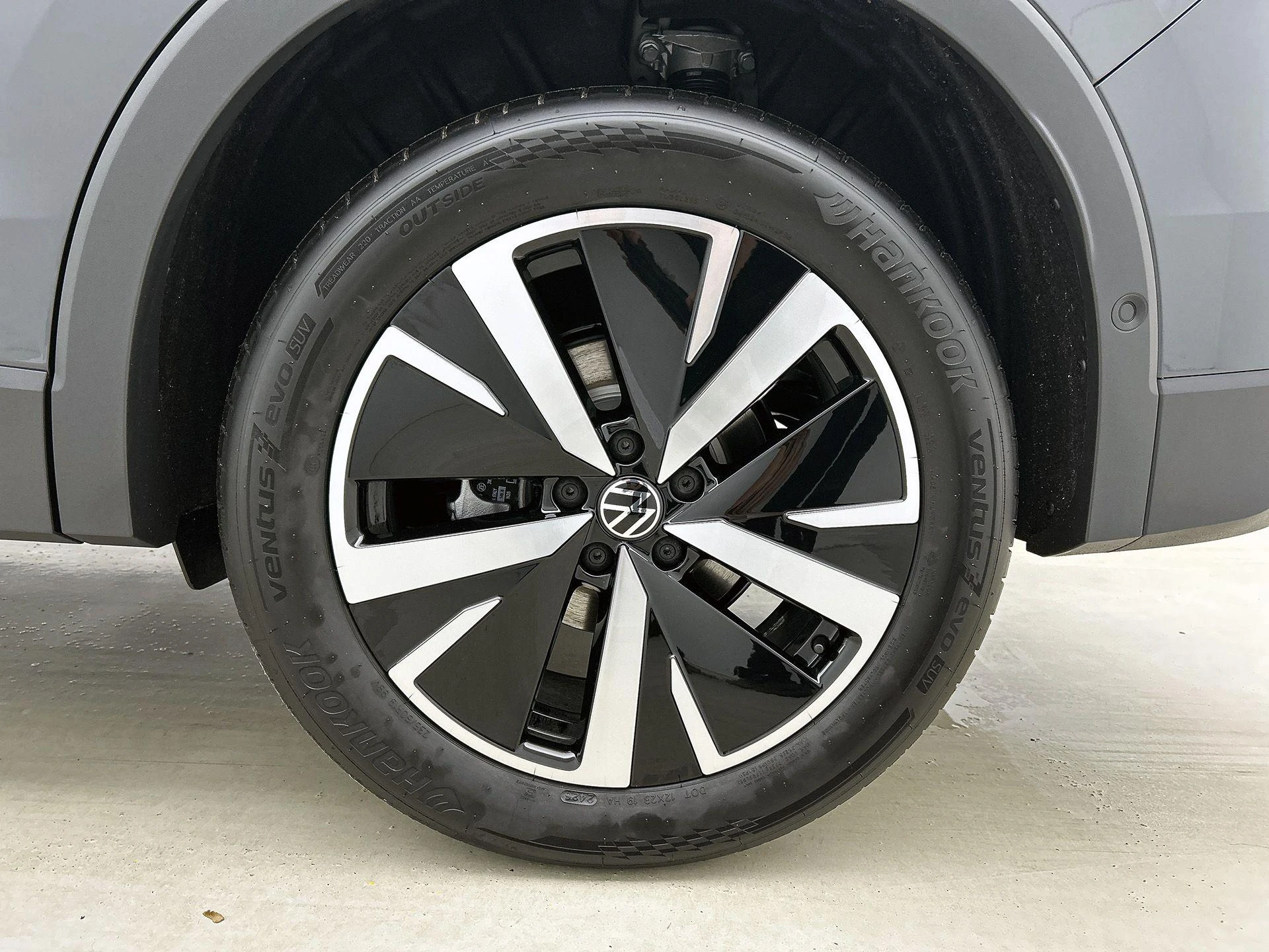 Volkswagen-Tiguan-image-35