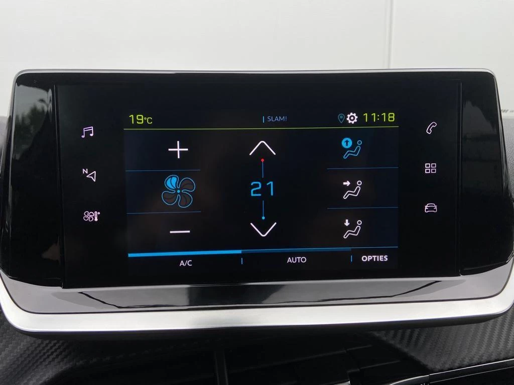 Peugeot-e-2008-image-21