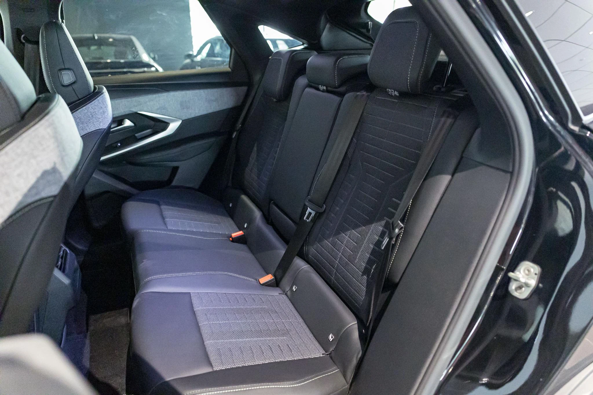 Peugeot 3008 1.2 HYBRID 145 e-DSC6 GT