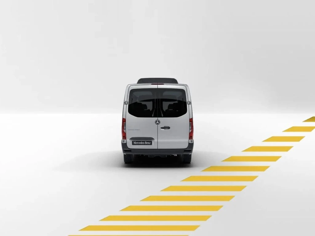 Mercedes-Benz-Sprinter 316-image-4