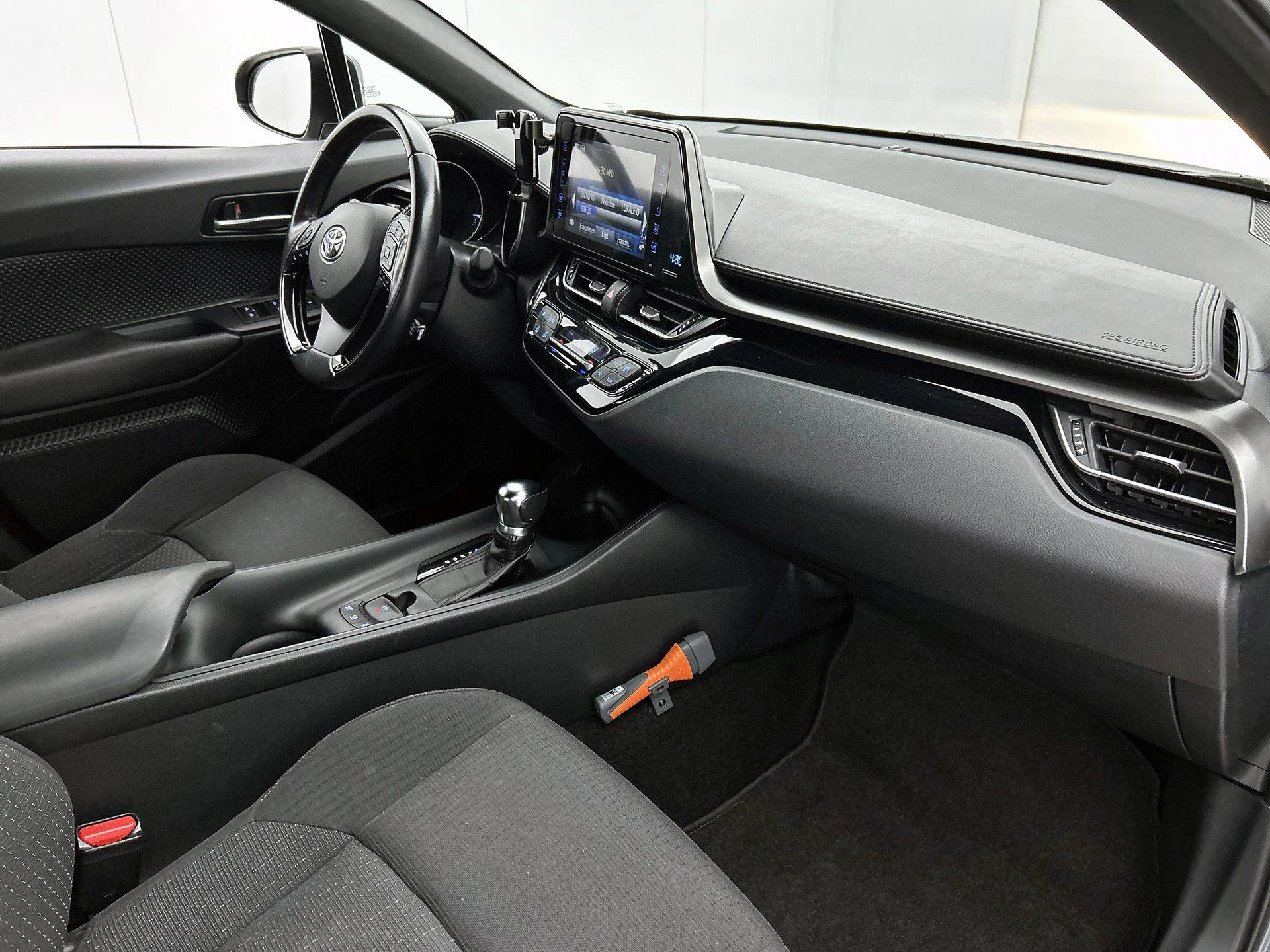 Toyota-C-HR-image-20