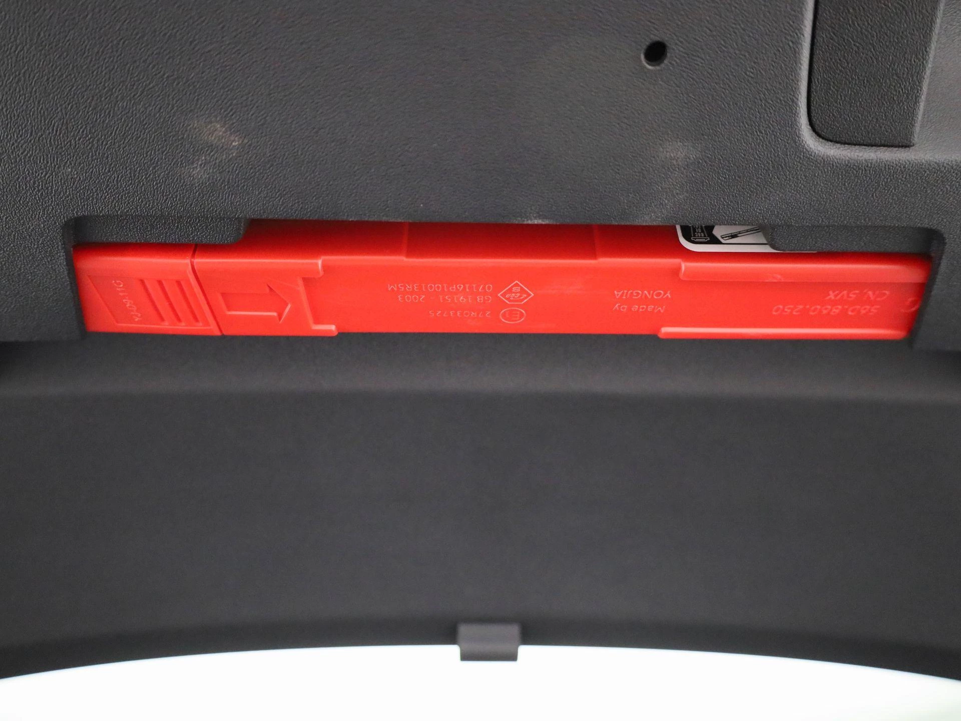 Volkswagen-Tiguan-image-12