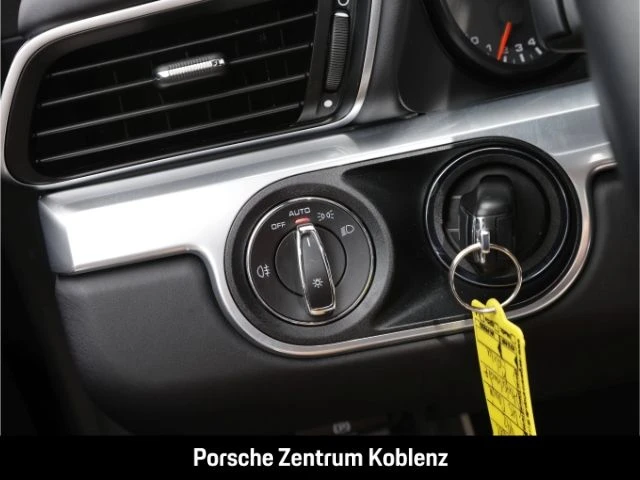 Porsche-911-image-13